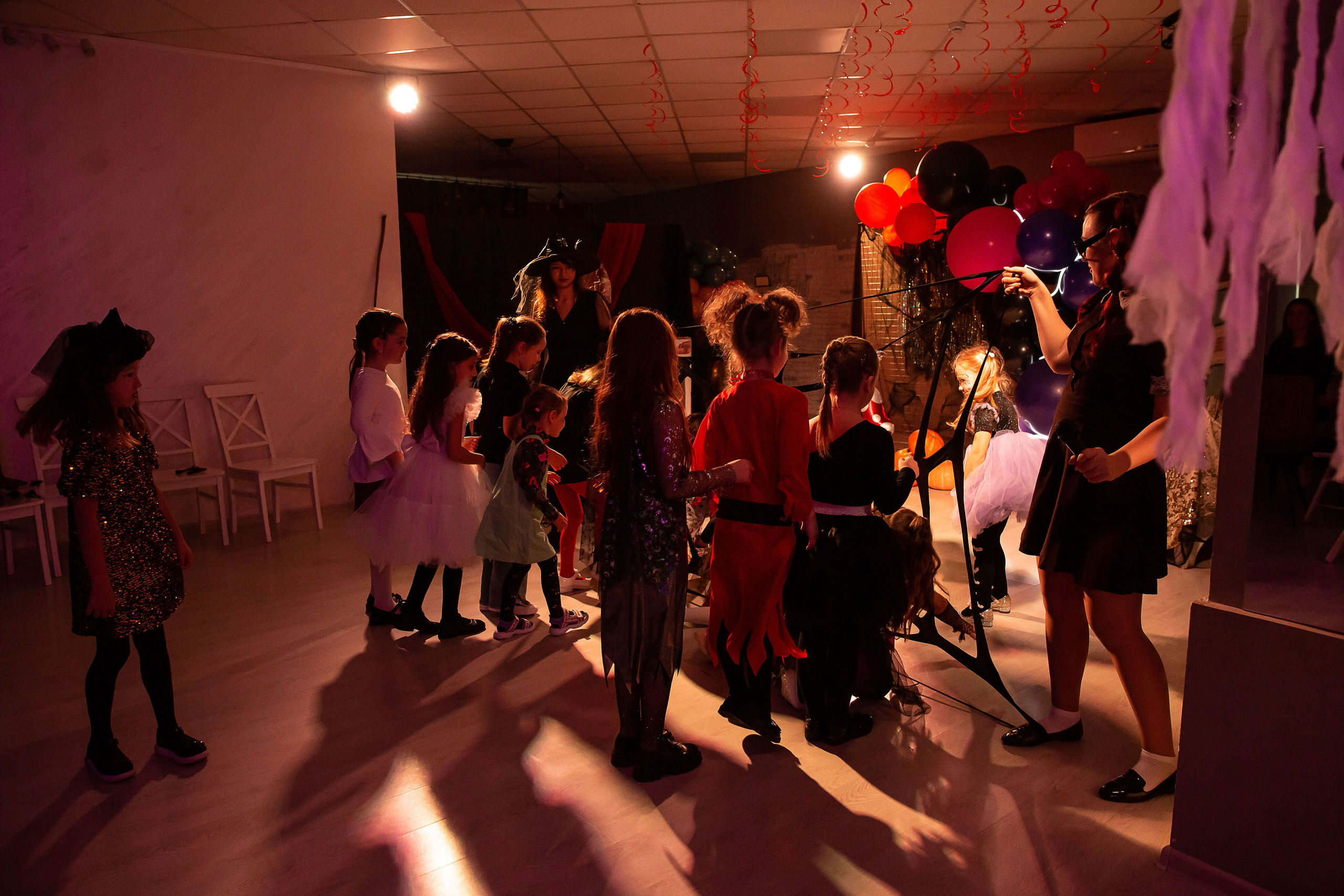 Верхом на помеле спектакль интерактивный. Семейный и детский фотограф Анна Петракова