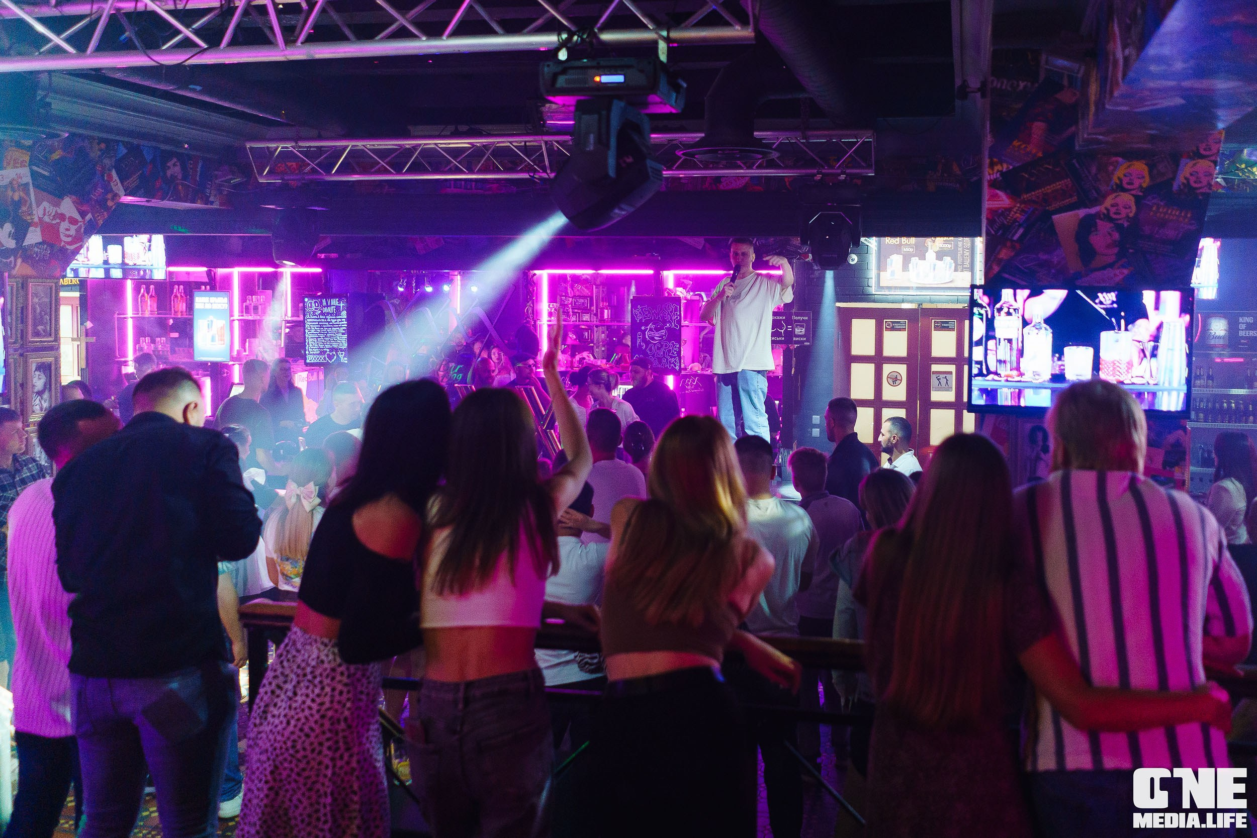 Фоторепортаж из бара XxxX. One Media Life: фоторепортажи, фотоотчеты с мероприятий и заведений