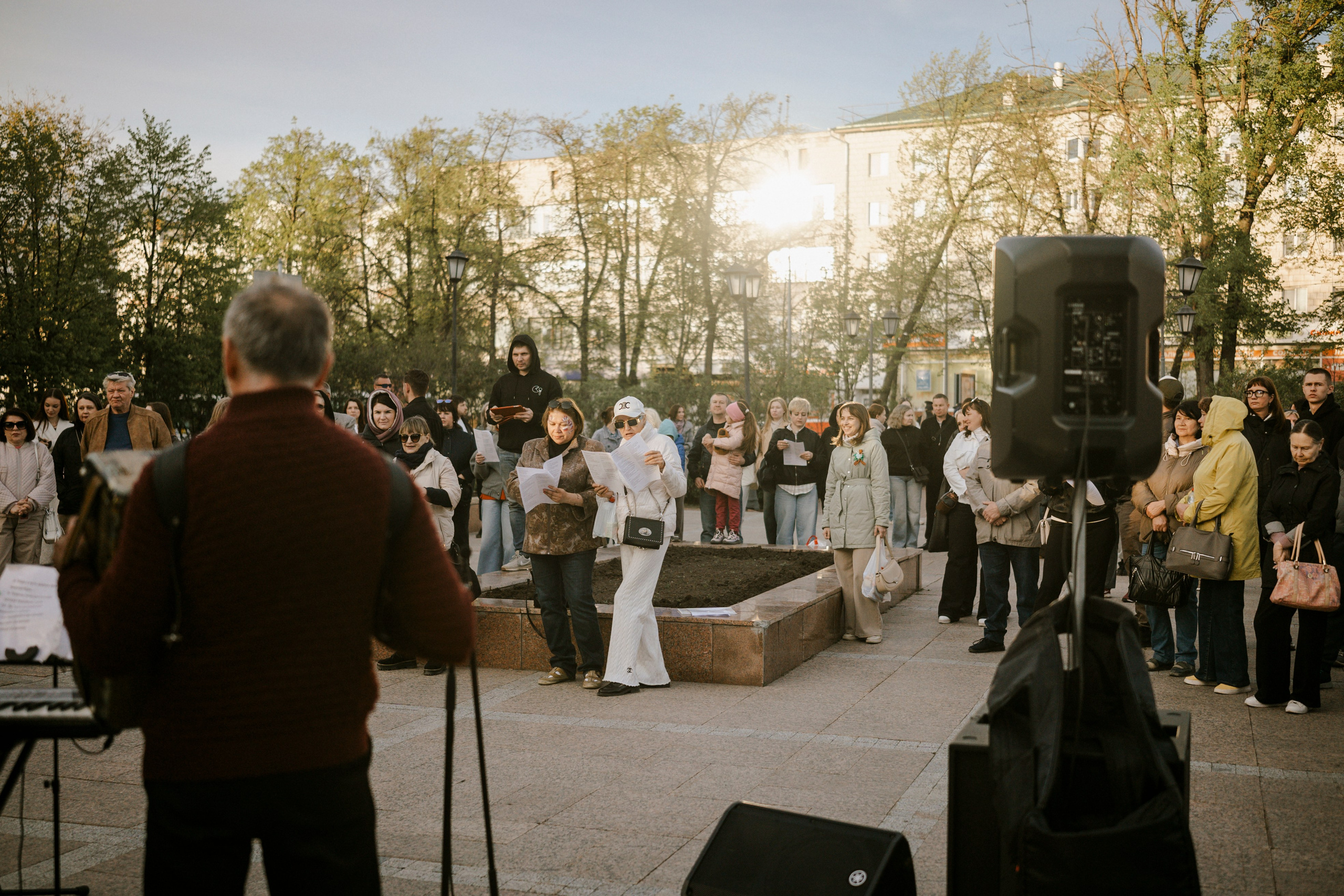 ЮГО — Песни военных лет (9 мая). «В этом мире было все, кроме вас у меня на съемке»