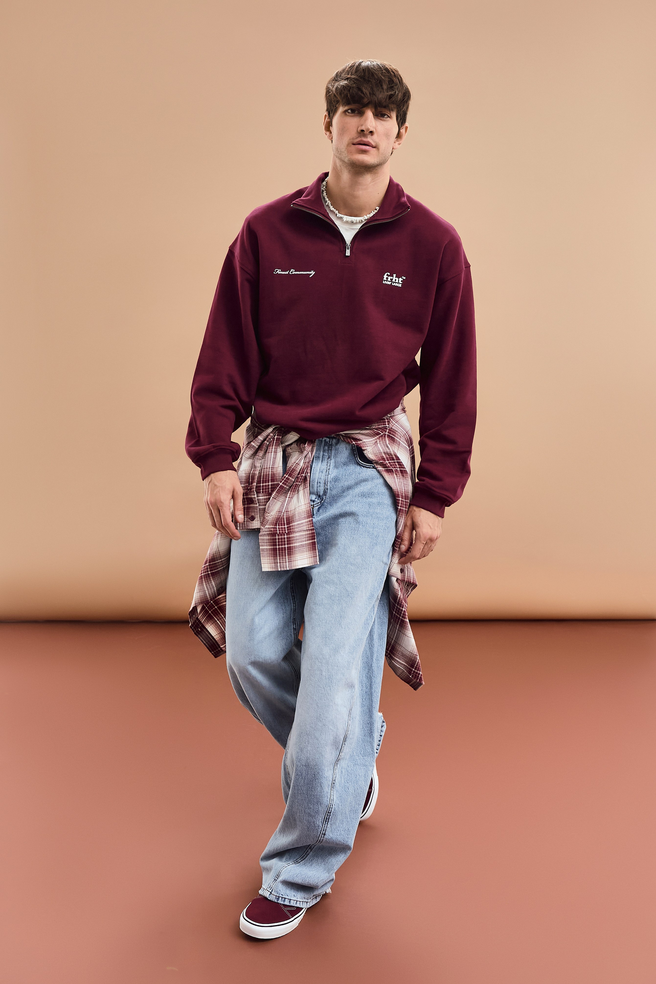 На бумажном фоне. Фотограф Москва| Вероника Полуэктова