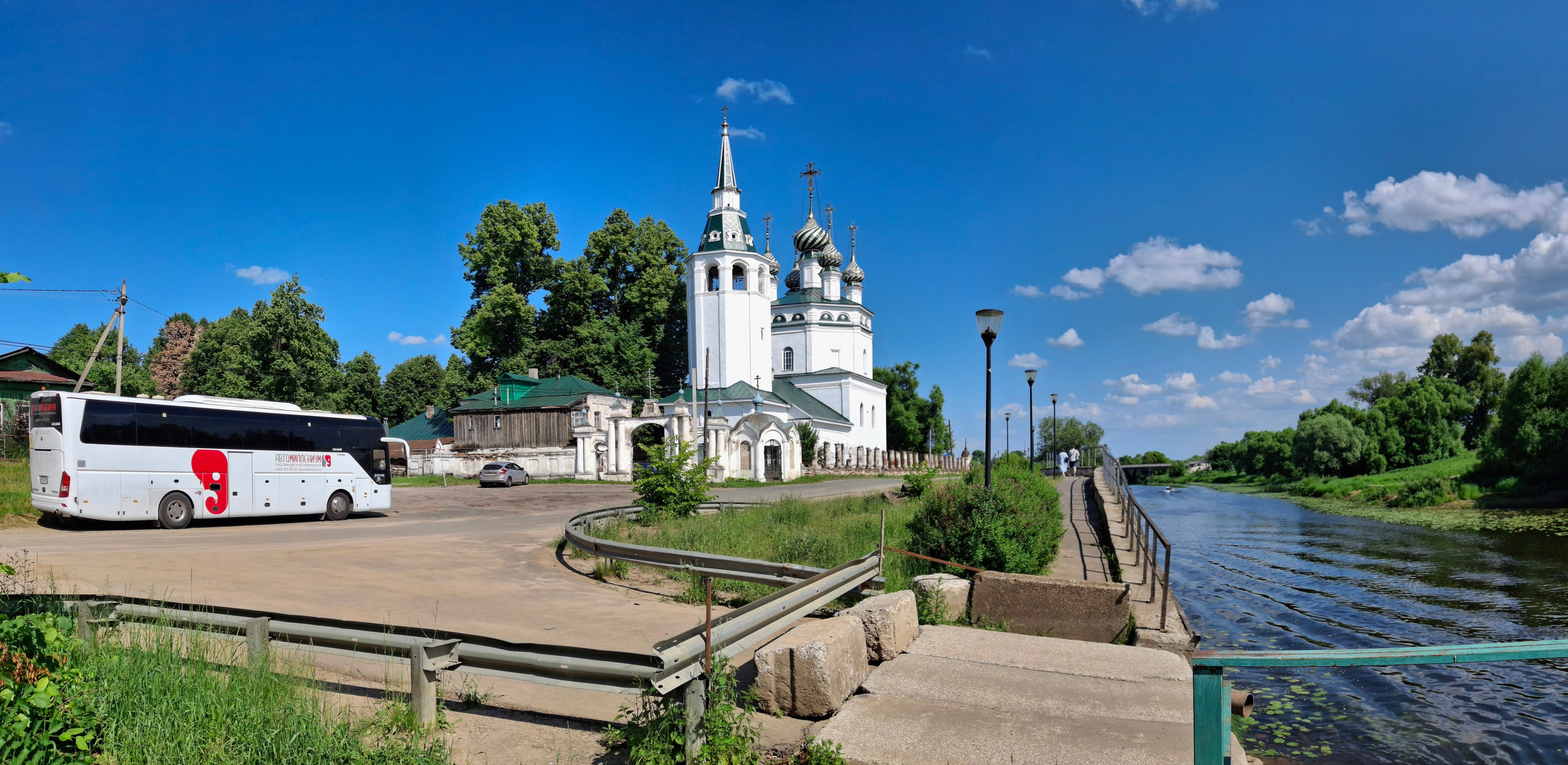 Холуй. Игорь Жучков. Россия увиденная глазами путешествующего фотографа