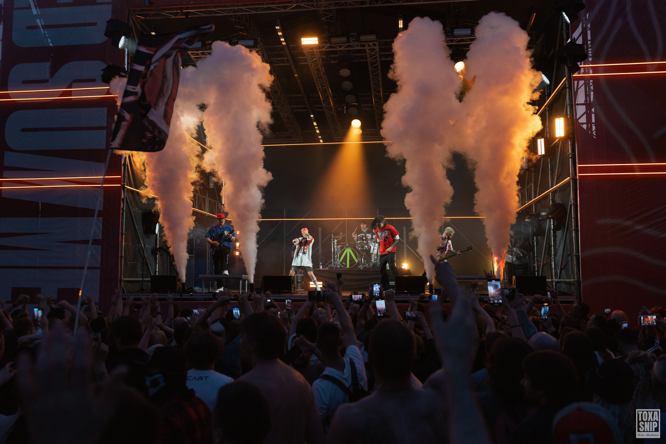 Концерт группы СЛОТ / ОЛДСКУЛЫ СВЕЛО в Москве. Toxasnip Photo | Anton Maslenkin