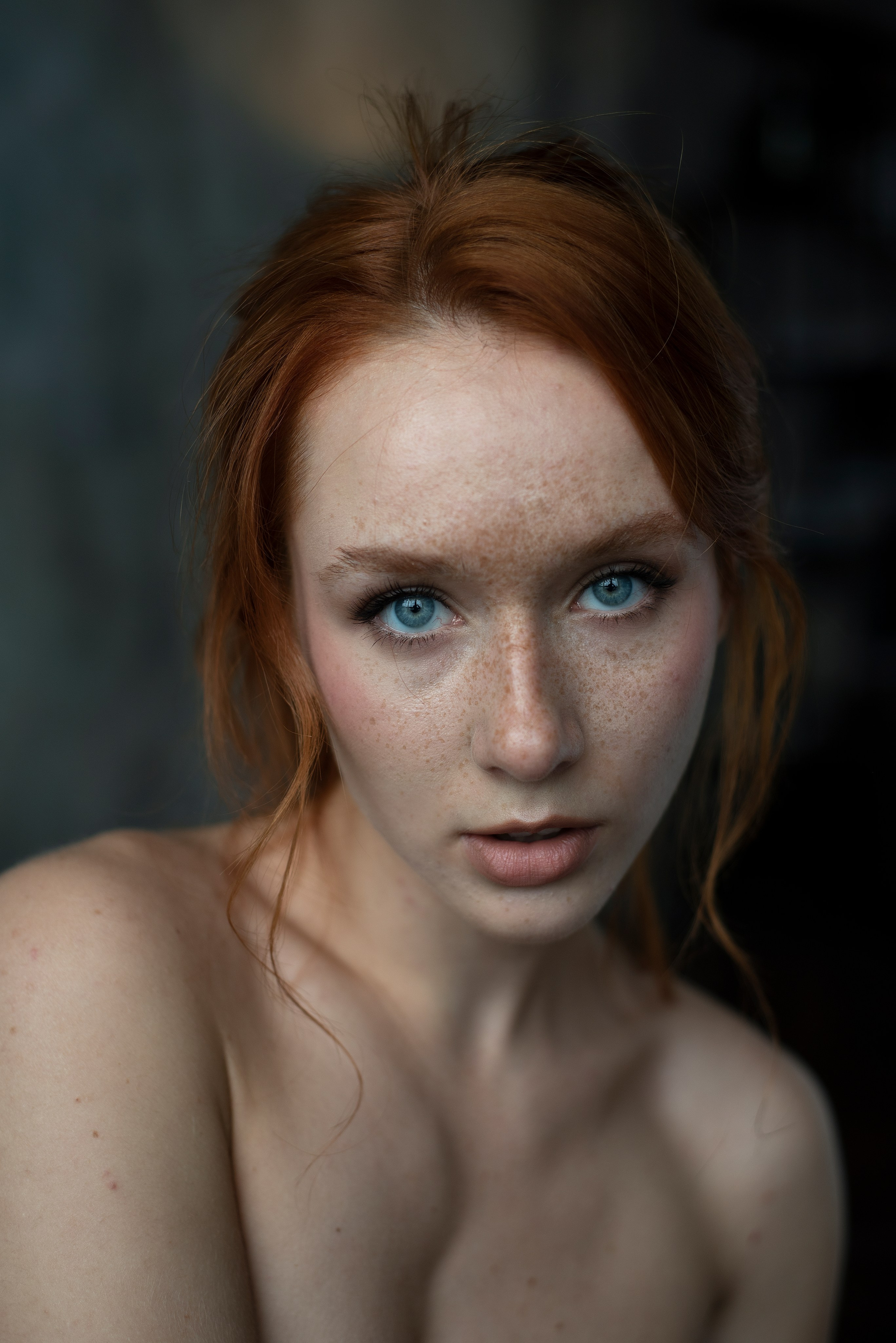 Концептуальный портрет женщины в авторском художественном стиле.