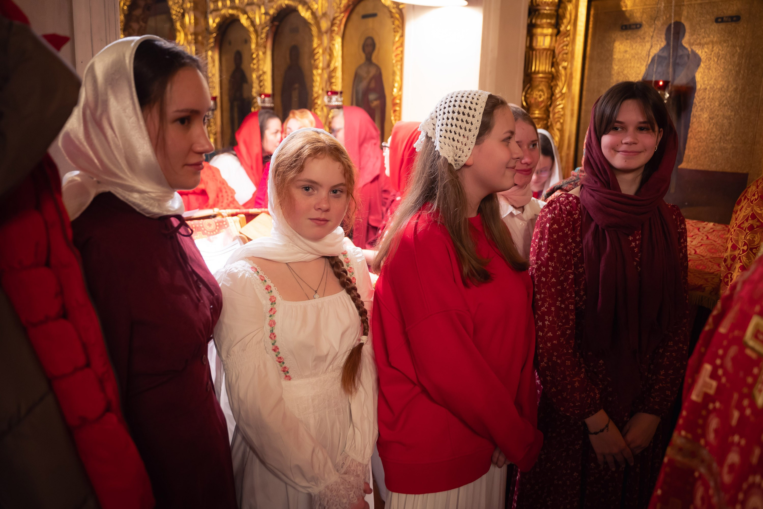 Богородский храм. Пасха. Полунощница, Божественная литургия. Антон и Татьяна Денисенко — В храме