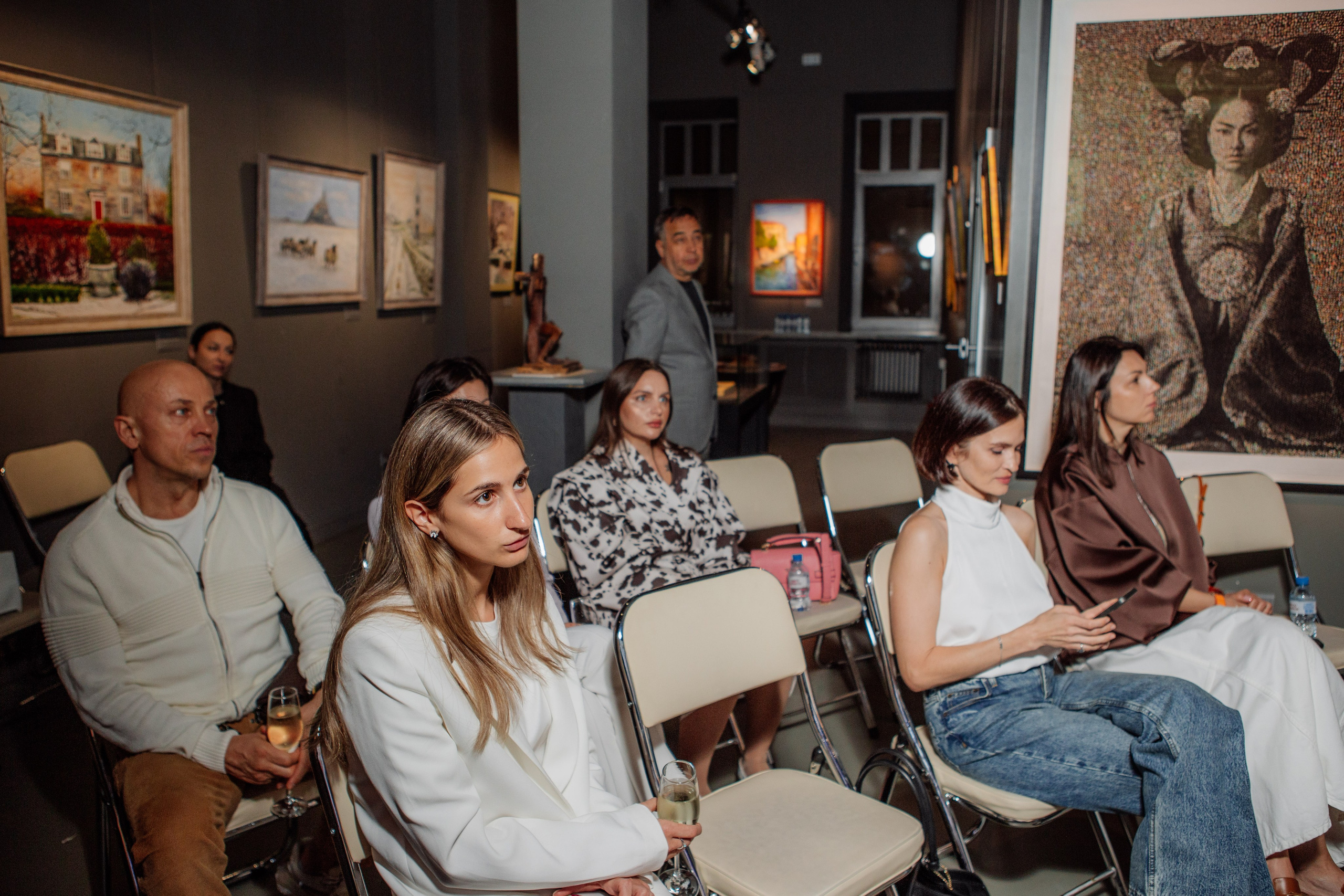 ВЫСТАВКА SNEG GALLERY. Репортажный фотограф Москва (детские праздники, квизы, концерты, дни рождения, свадьбы)