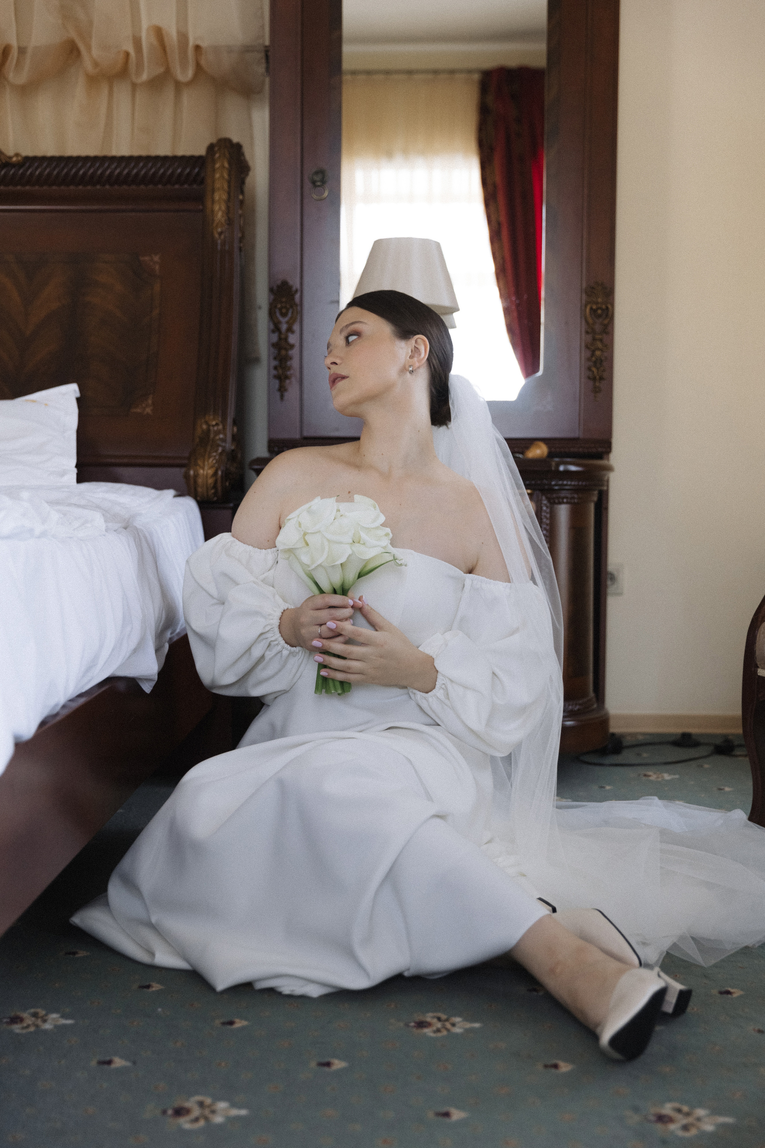 Единое целое. Э Т О М Ы