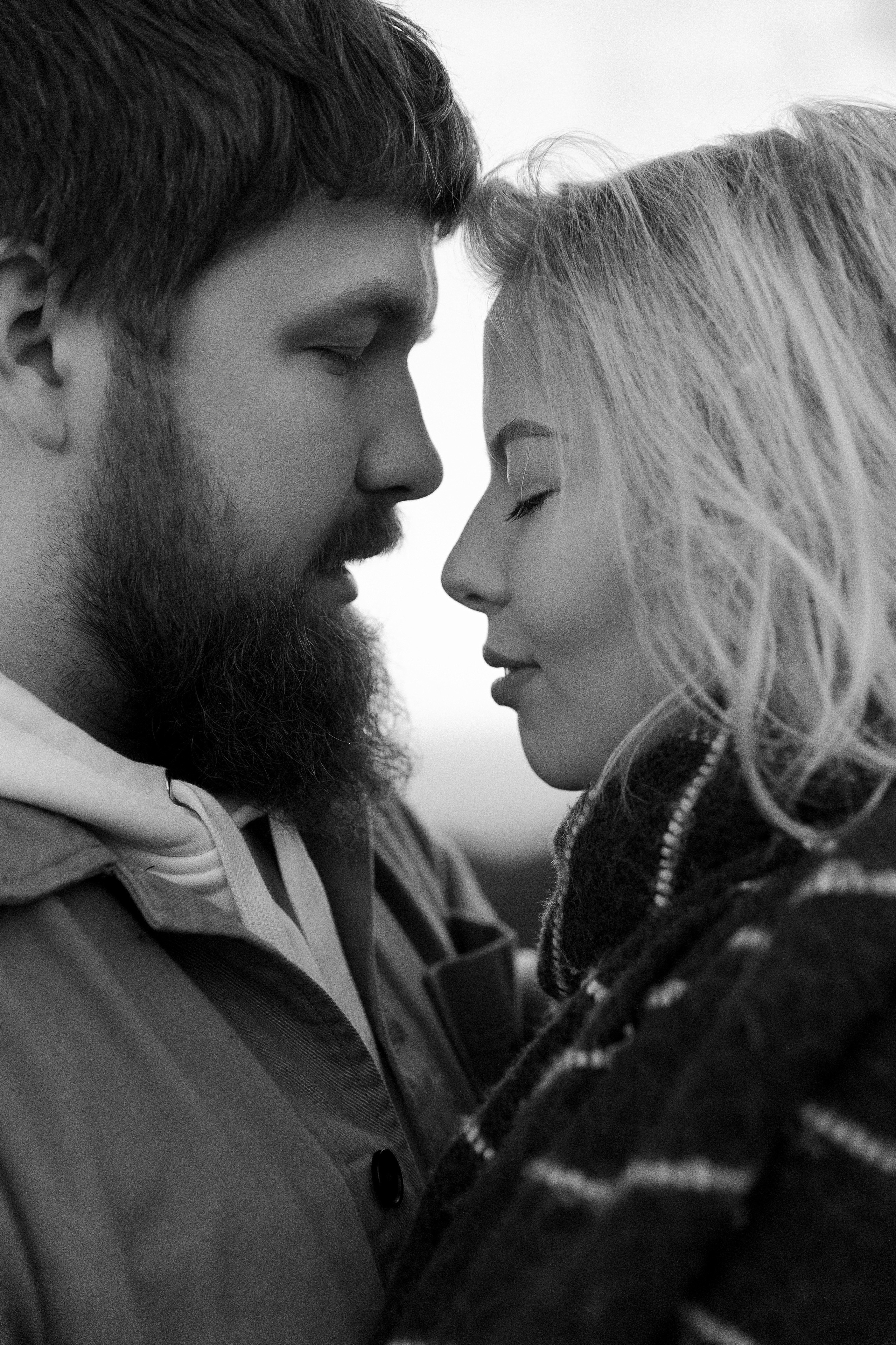 Особенное чувство. Э Т О М Ы