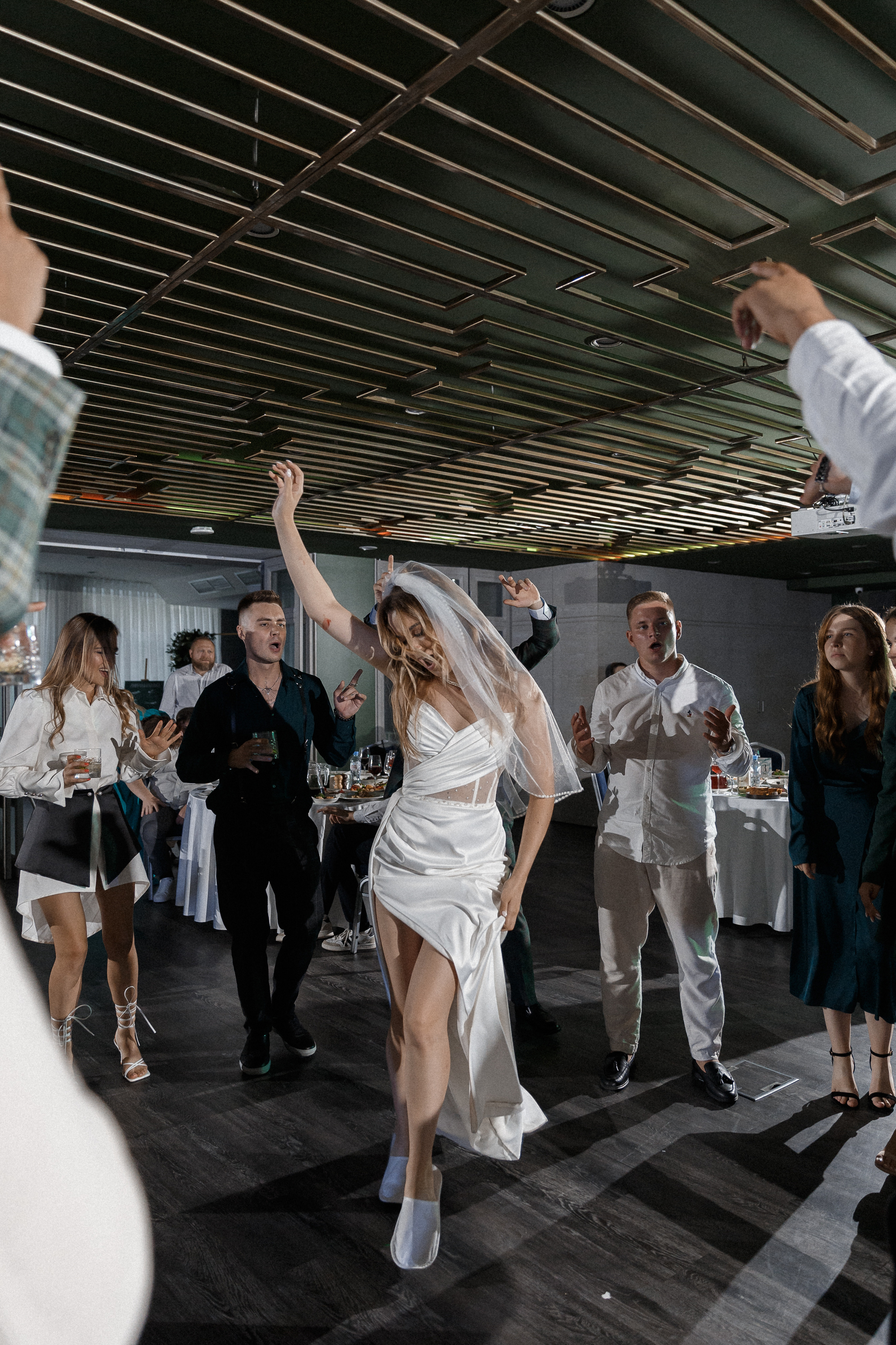 Тушите пожар. Э Т О М Ы