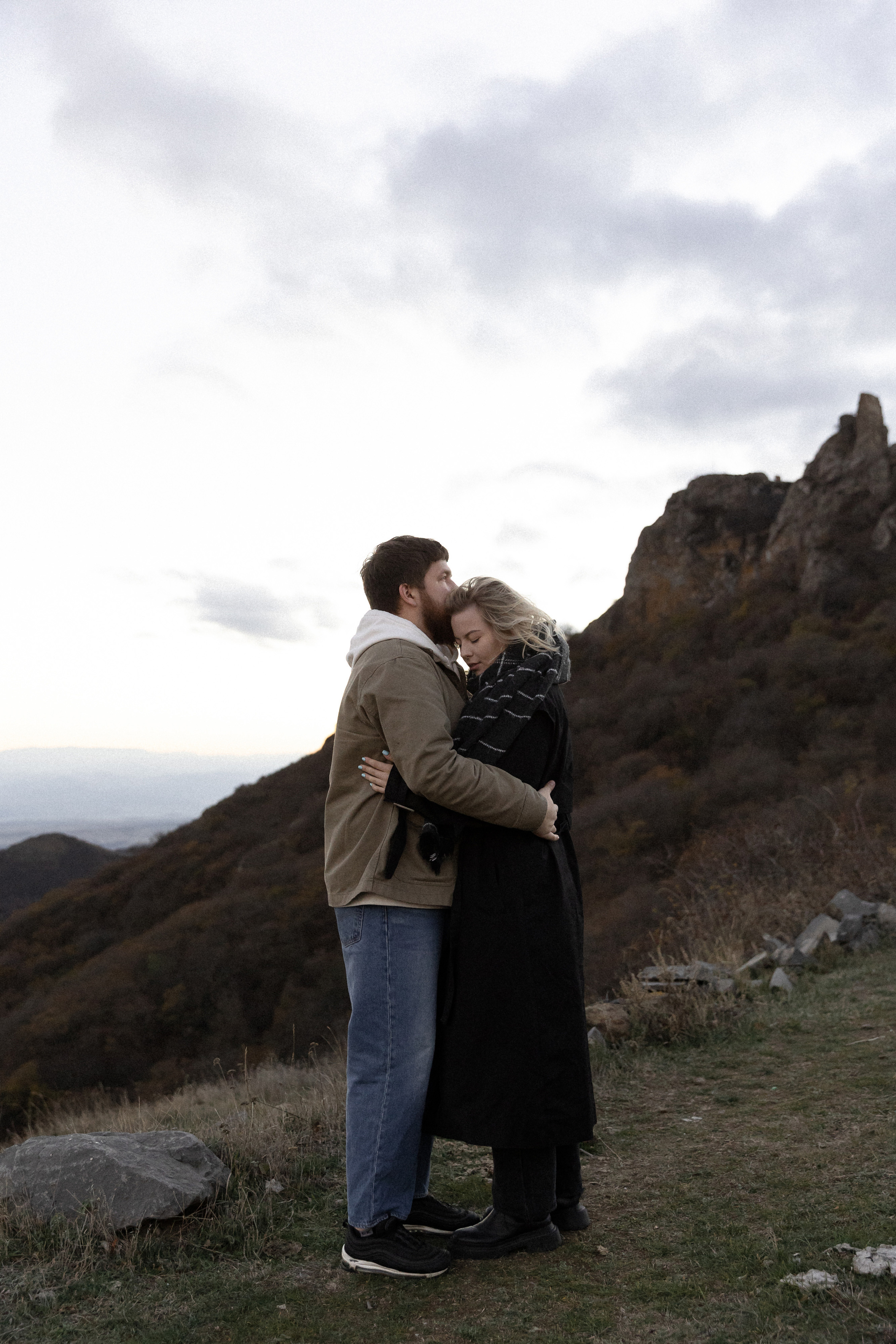 Особенное чувство. Э Т О М Ы