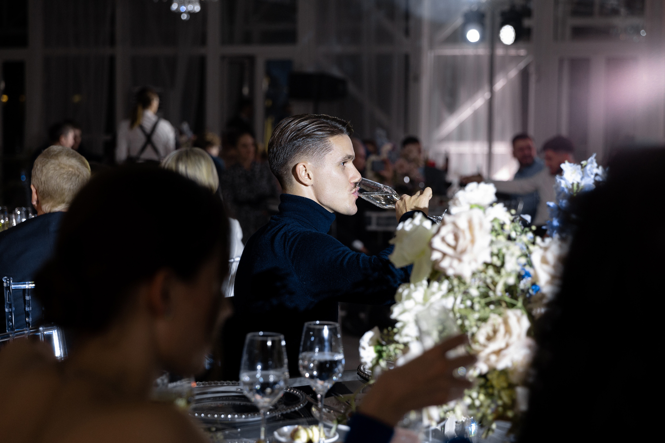 До края вселенной. Э Т О М Ы