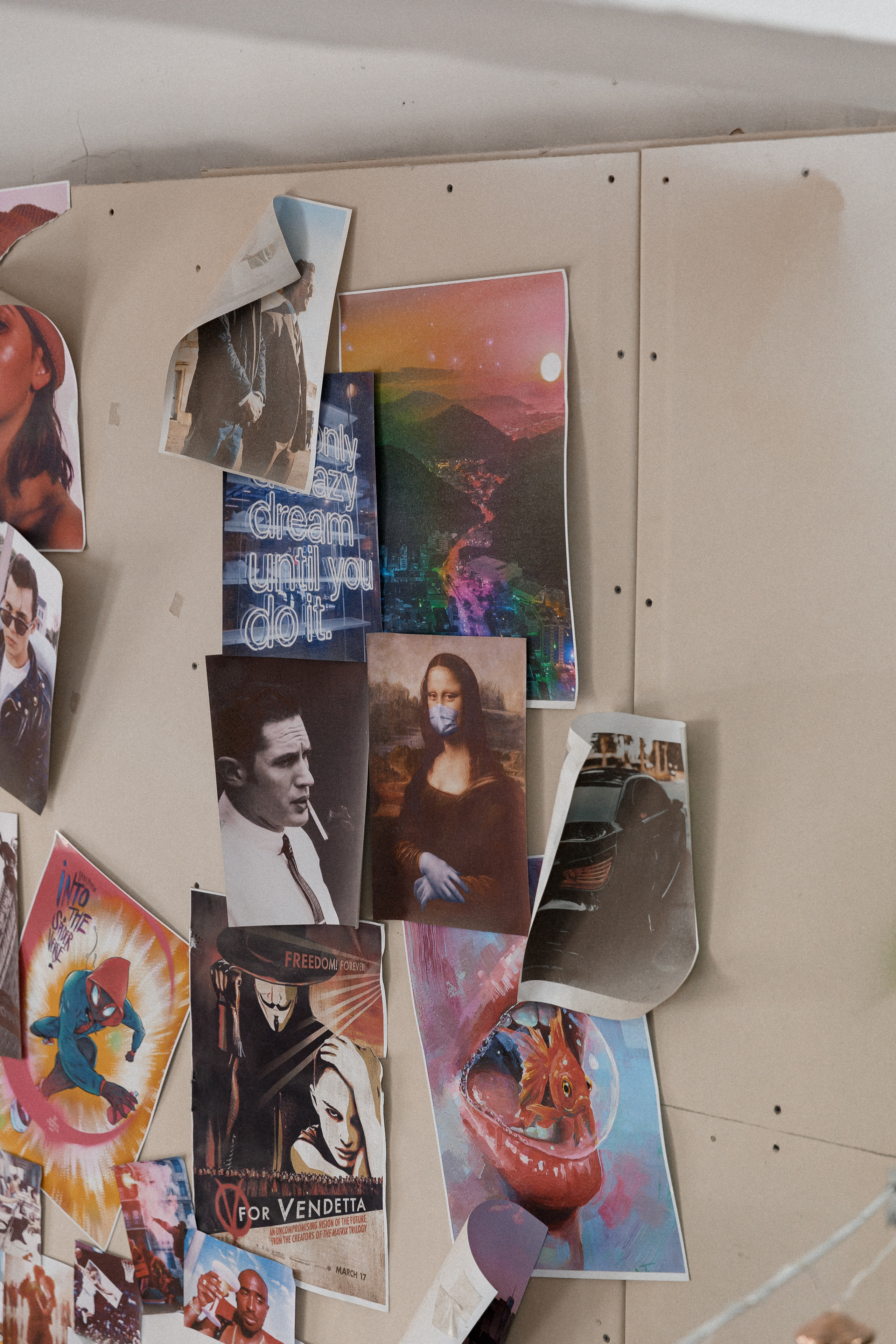 Тушите пожар. Э Т О М Ы