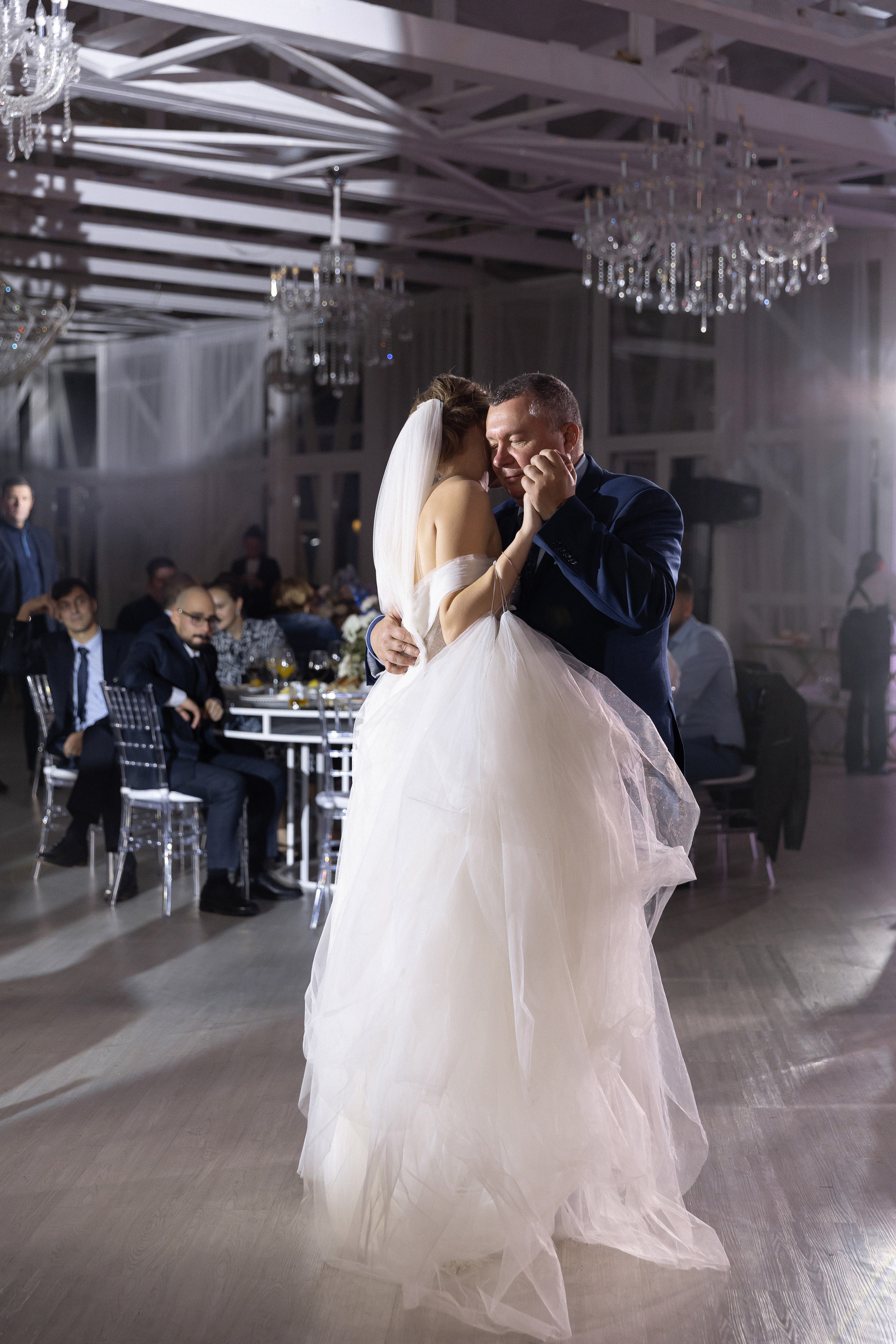 До края вселенной. Э Т О М Ы