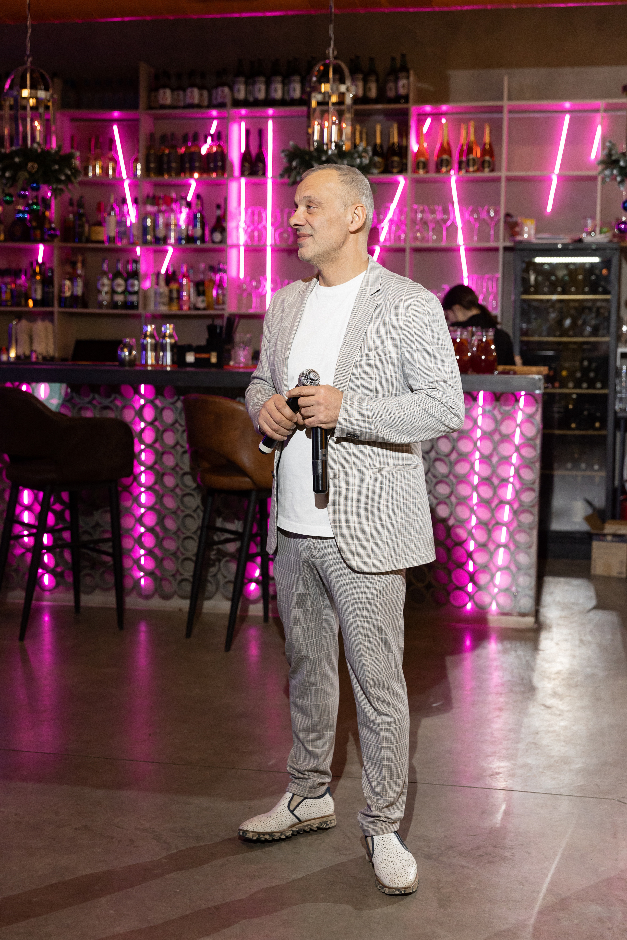 Еда, вино и всё равно. Э Т О М Ы