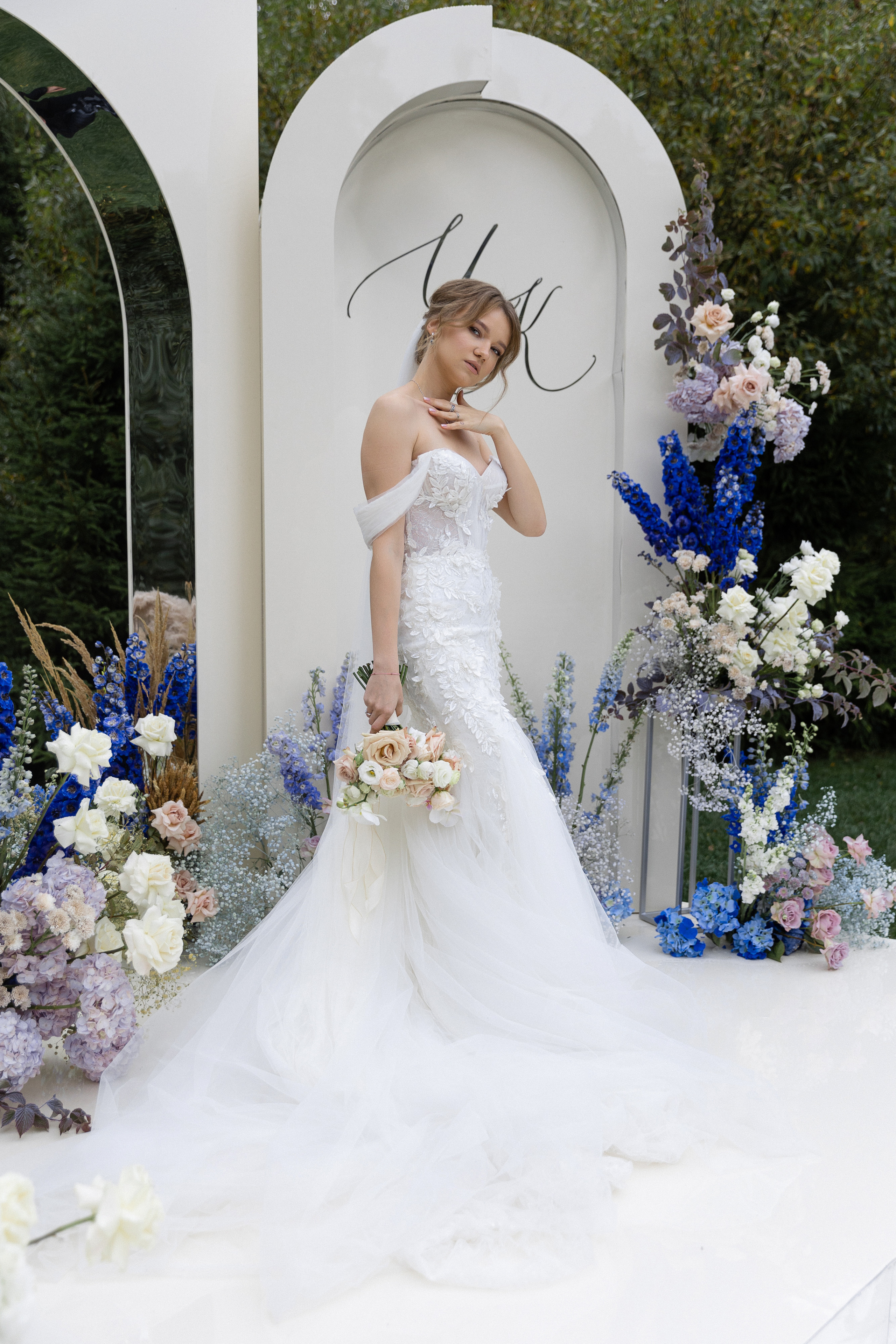 До края вселенной. Э Т О М Ы