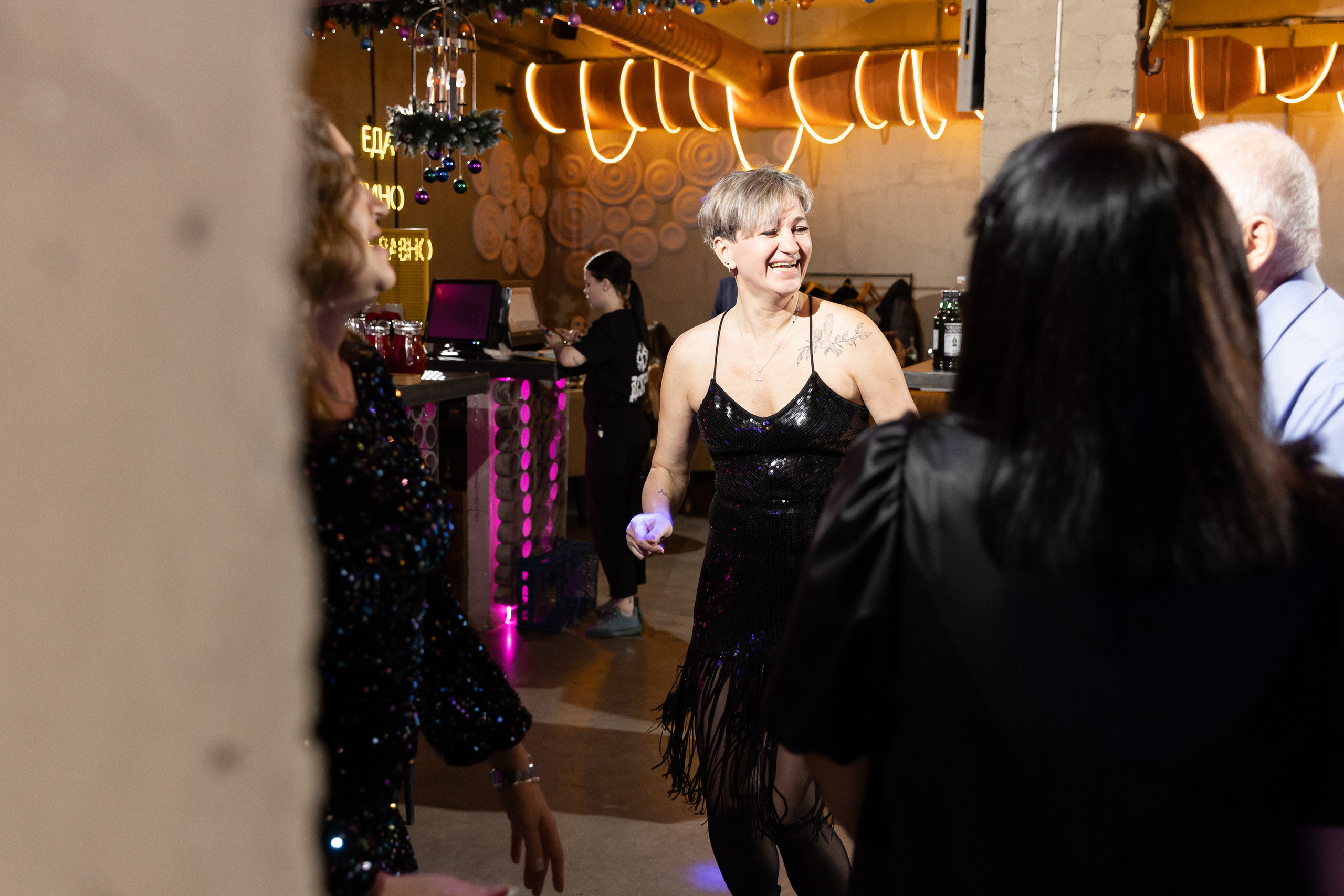 Еда, вино и всё равно. Э Т О М Ы