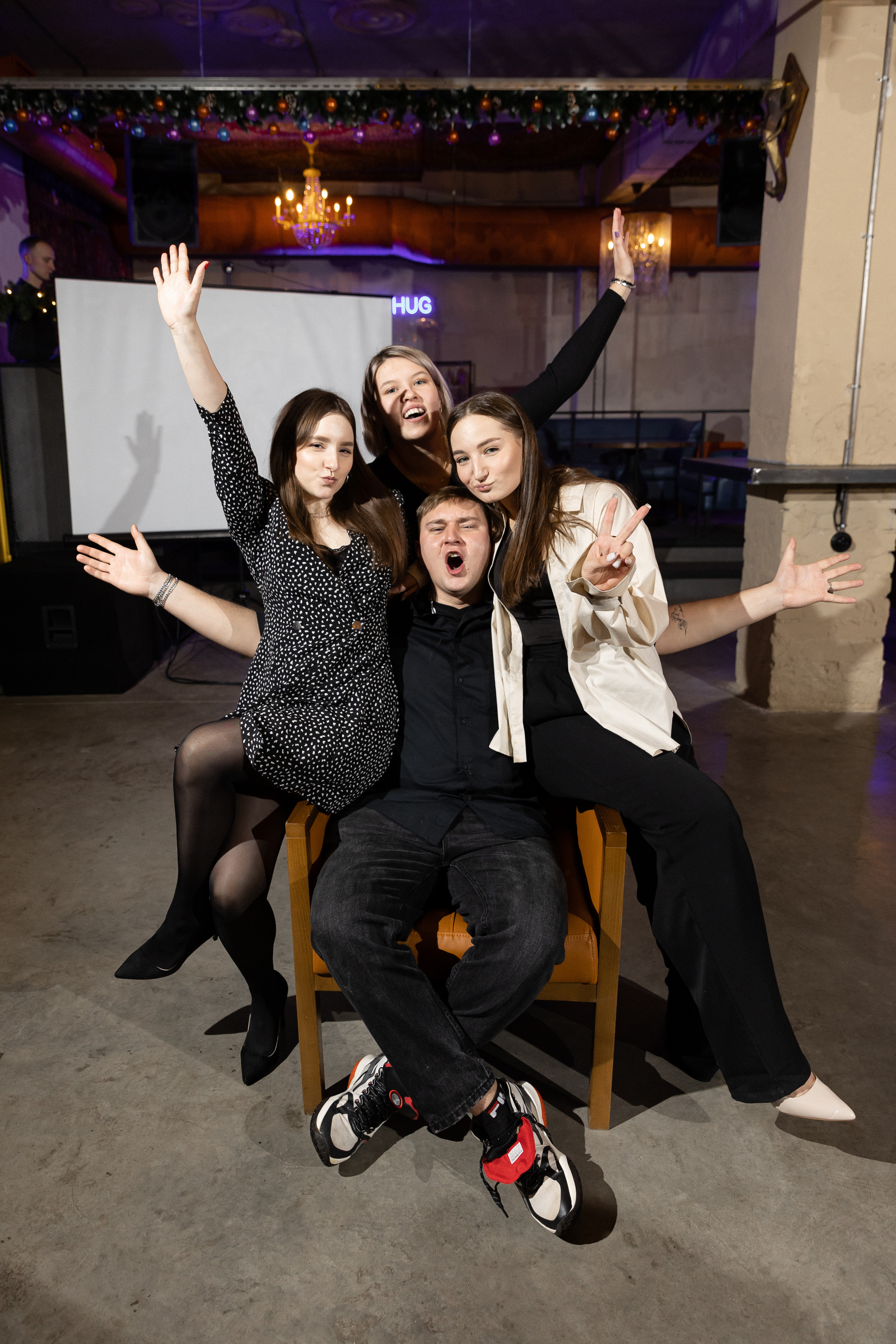 Еда, вино и всё равно. Э Т О М Ы