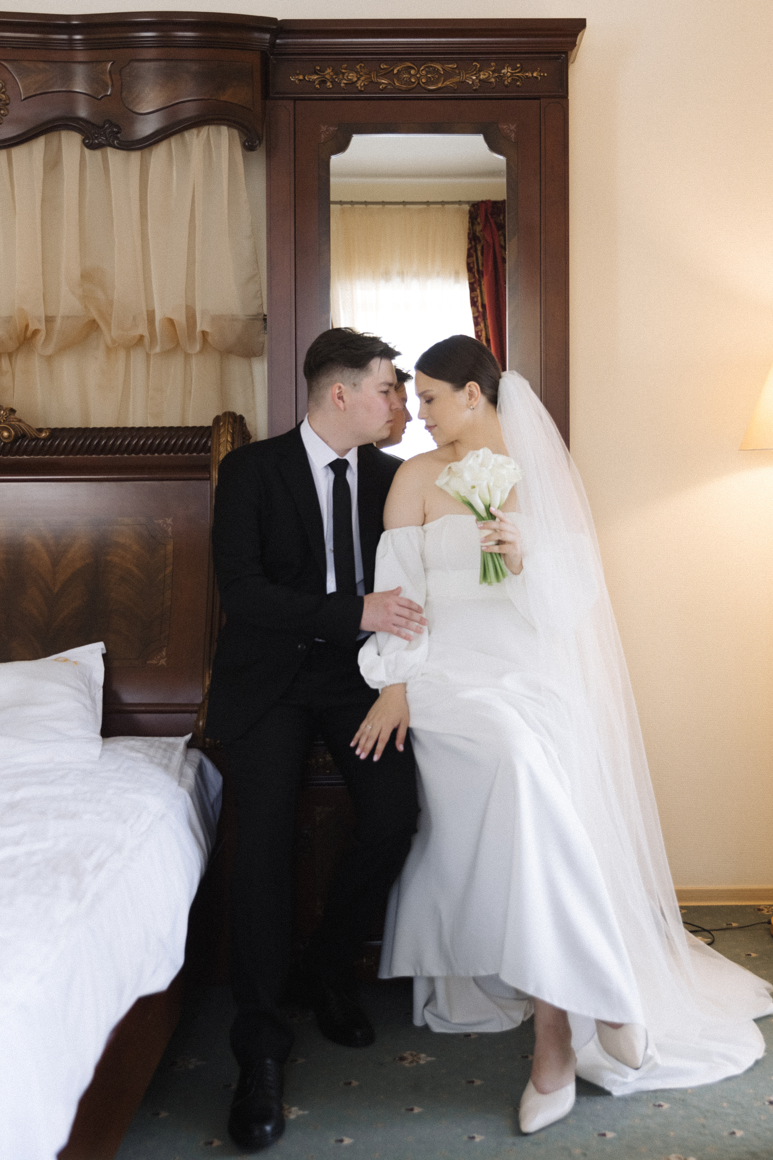 Единое целое. Э Т О М Ы