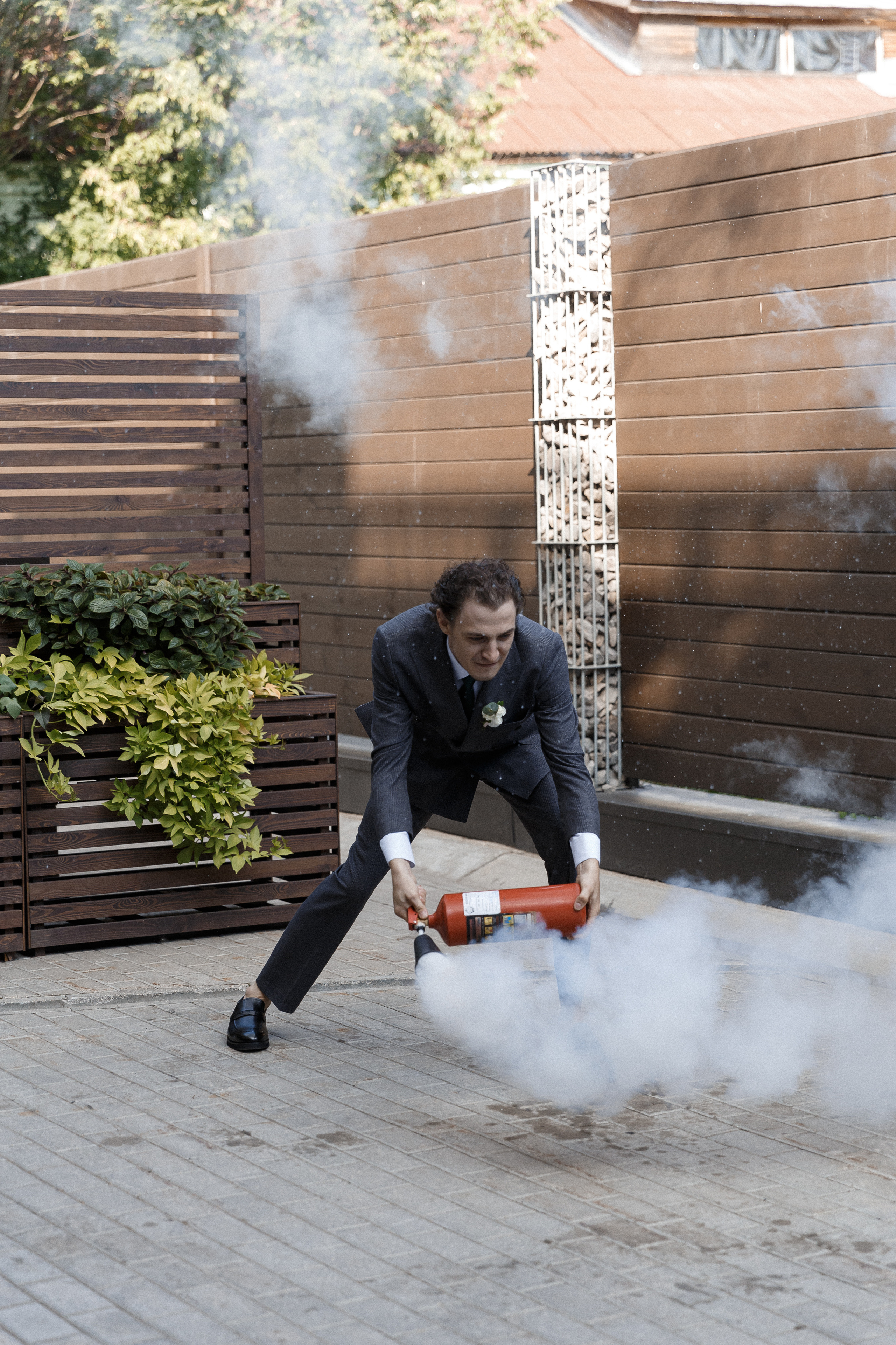 Тушите пожар. Э Т О М Ы