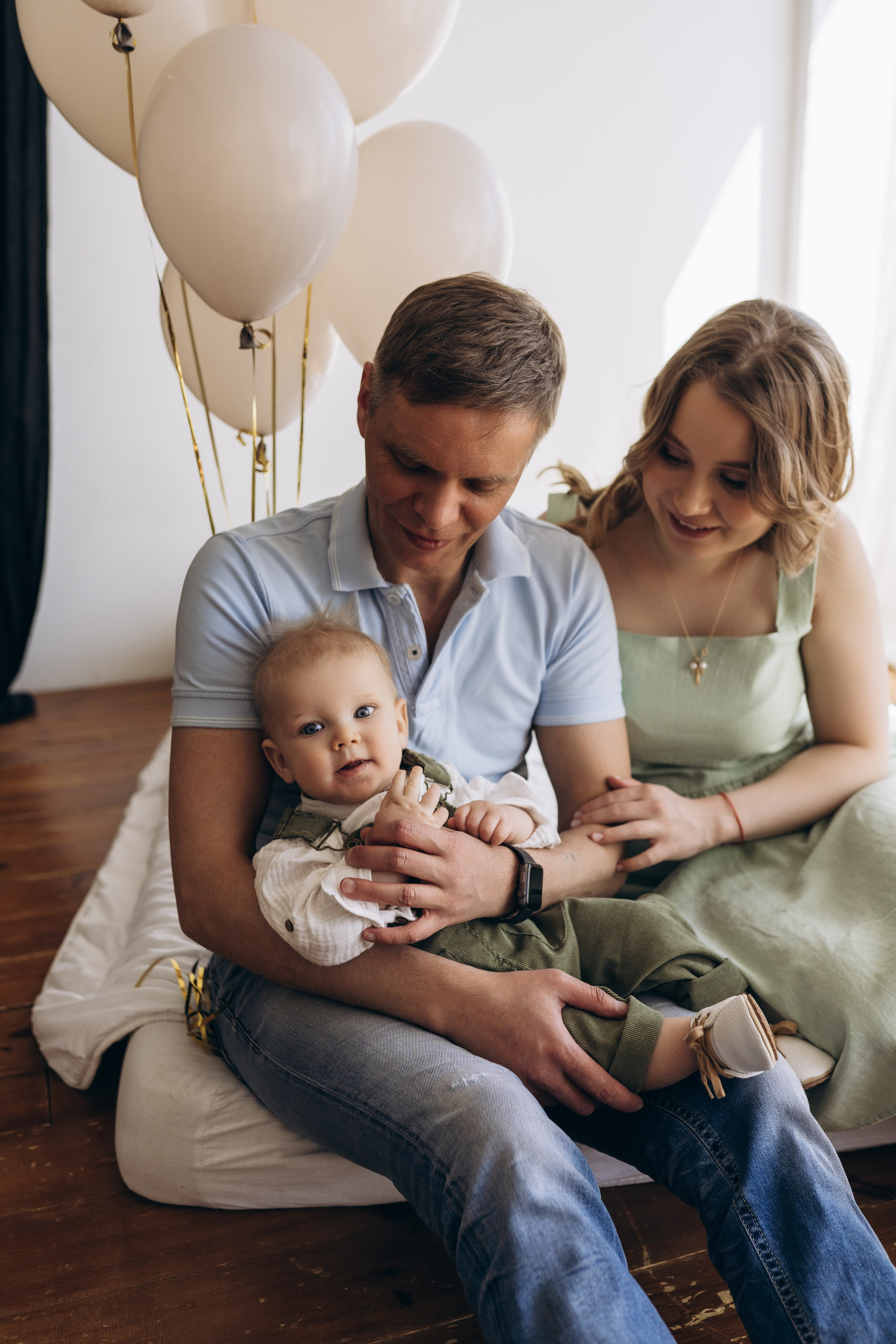 Семейная фотосессия в студии в Москве, семейный фотограф Анна Полушина. Свадебный фотограф в Москве Анна Полушина