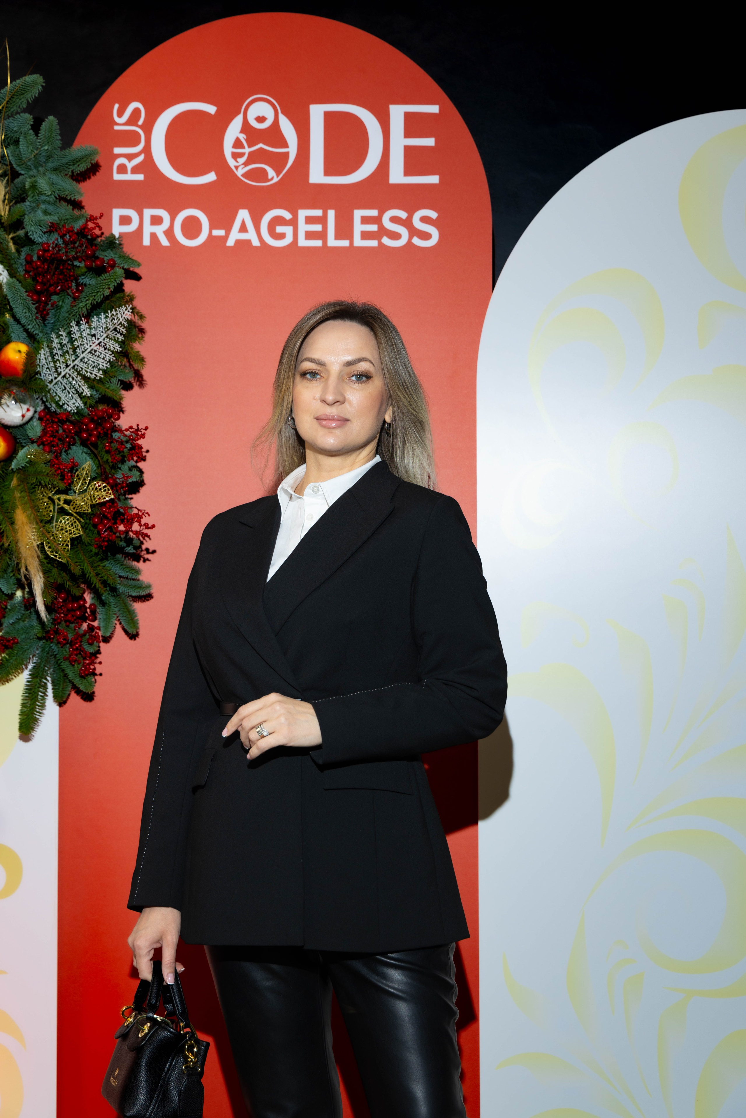 ФОТОЗОНА МАТРЕШКА. PRO-AGELESS