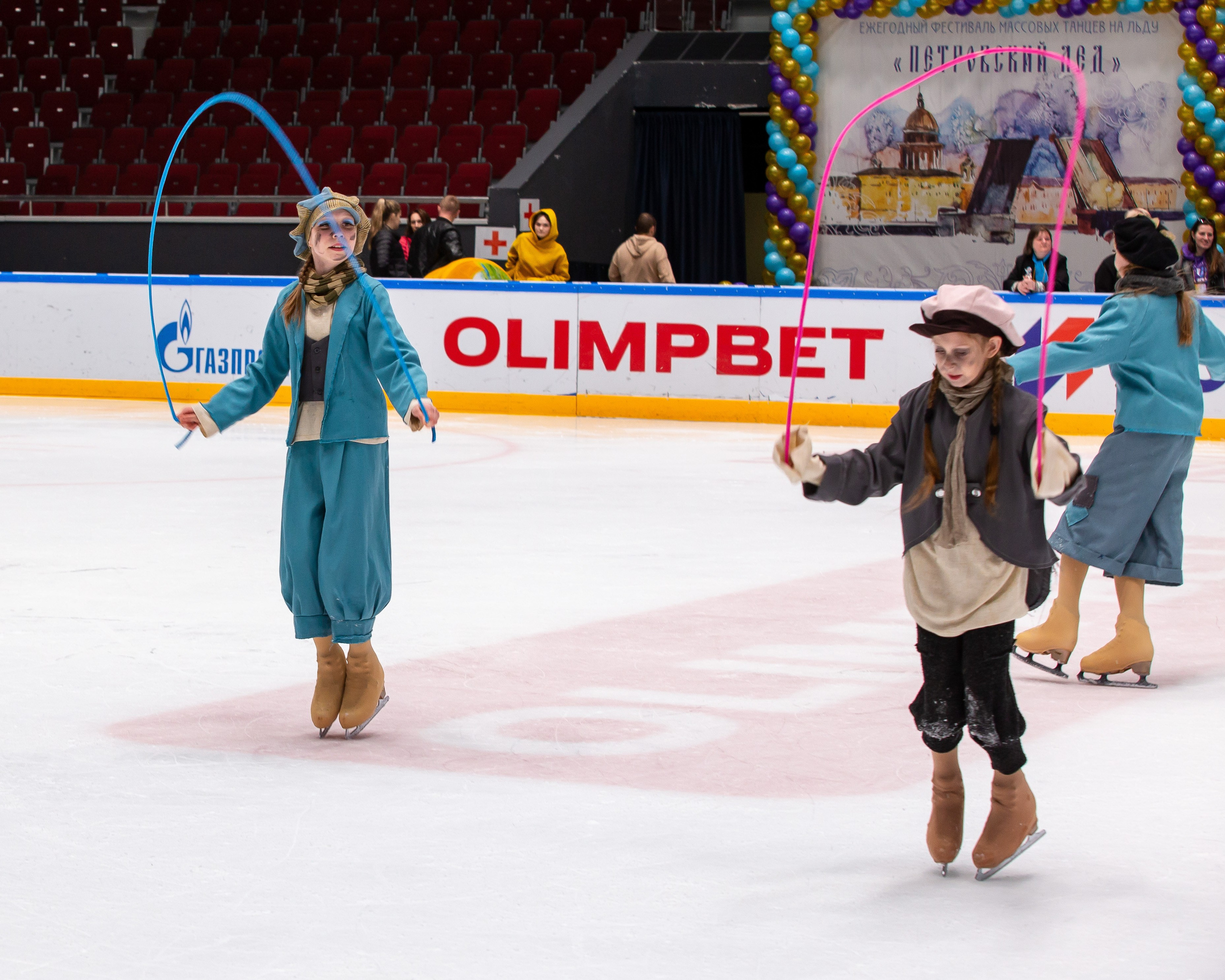 VII Ежегодный фестиваль массовых танцев на льду и фигурного катания «Петровский лёд» Санкт-Петербург 2024. Репортажный фотограф в Москве