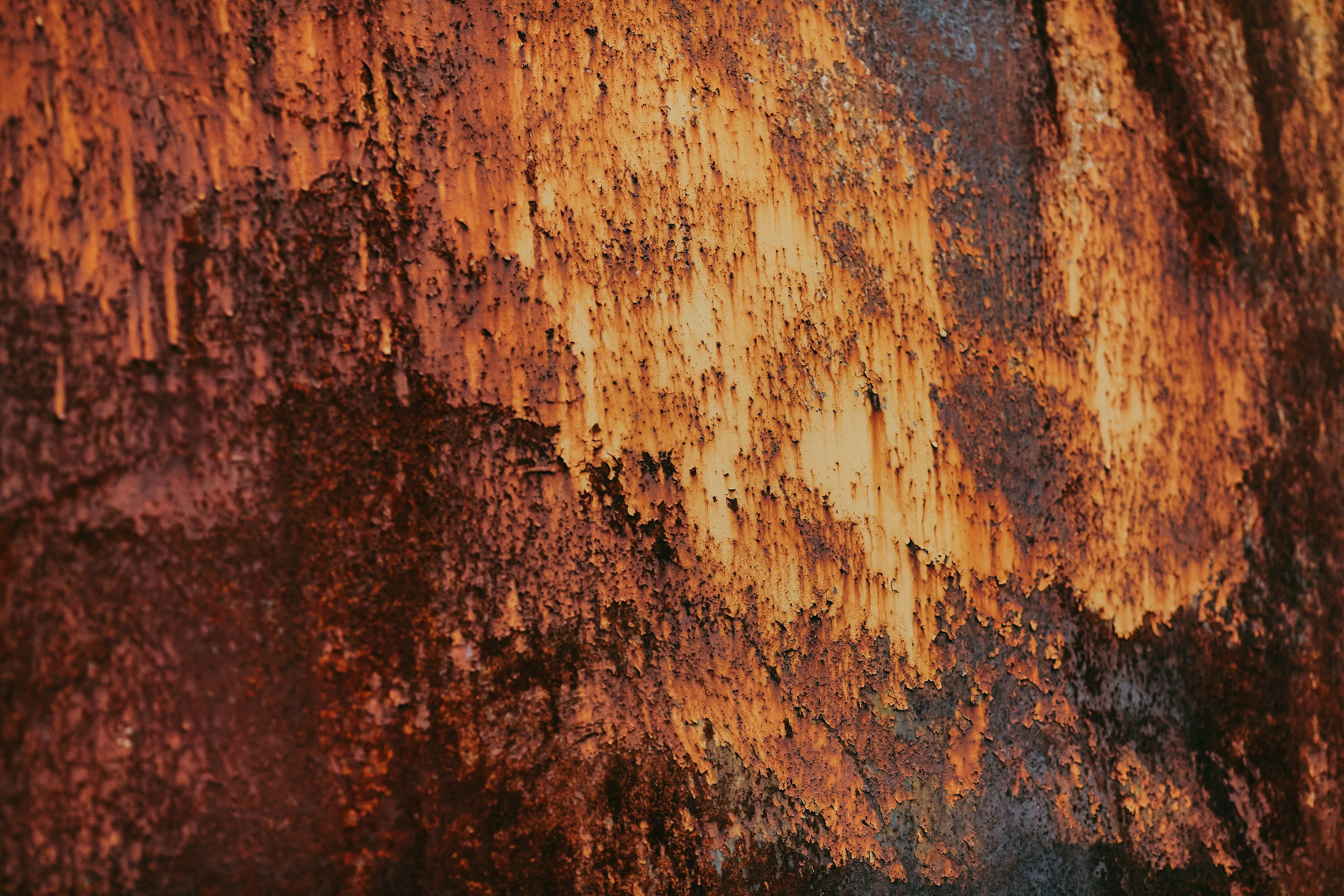 Металлический фон с ржавчиной и старой краской