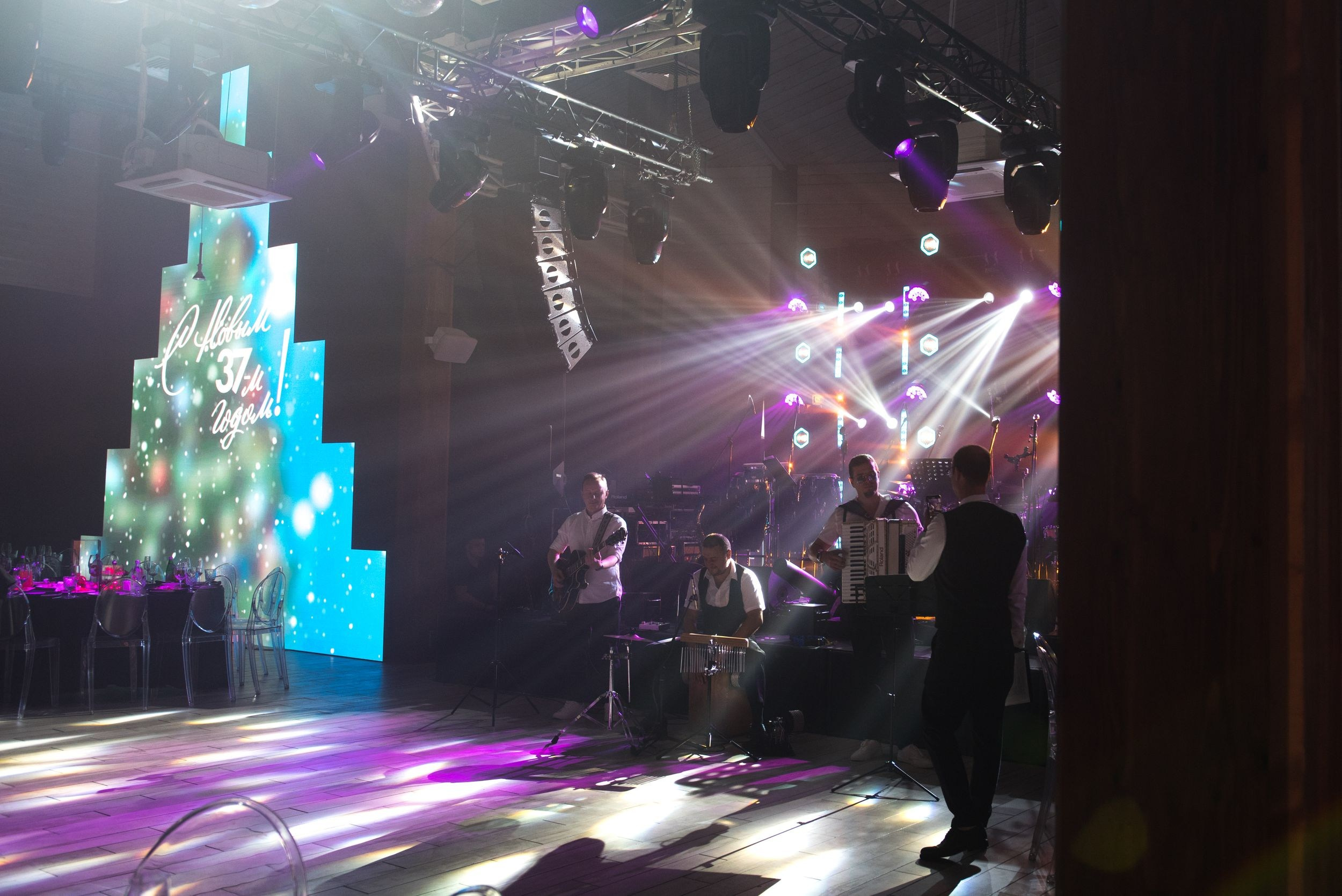 Организовать день рождения Ростов. Студия событий ДЕЙЗИ. Организация мероприятий. Свадебное агентство в Ростове-на-Дону. Свадебный организатор. Организация свадьбы под ключ