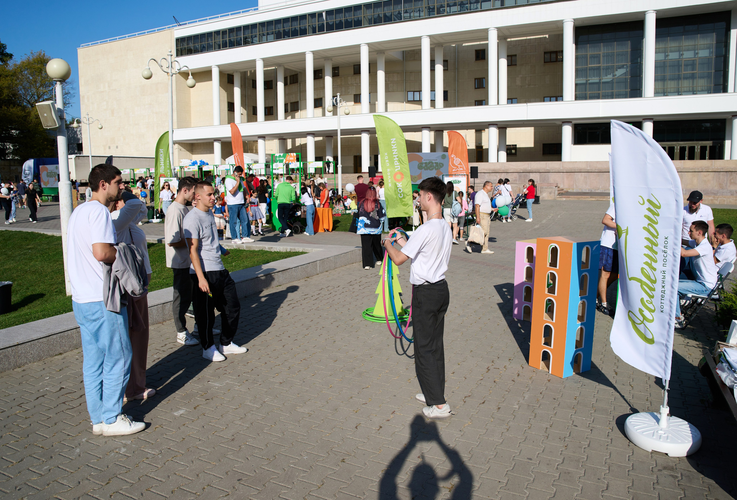 СБЕР базар на Театральной площади. Студия событий ДЕЙЗИ. Организация мероприятий. Свадебное агентство в Ростове-на-Дону. Свадебный организатор. Организация свадьбы под ключ