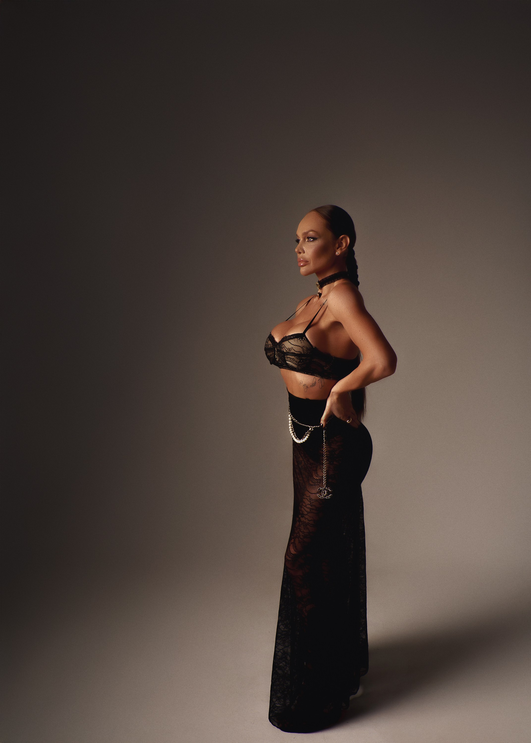 КСЮША. Женский портрет