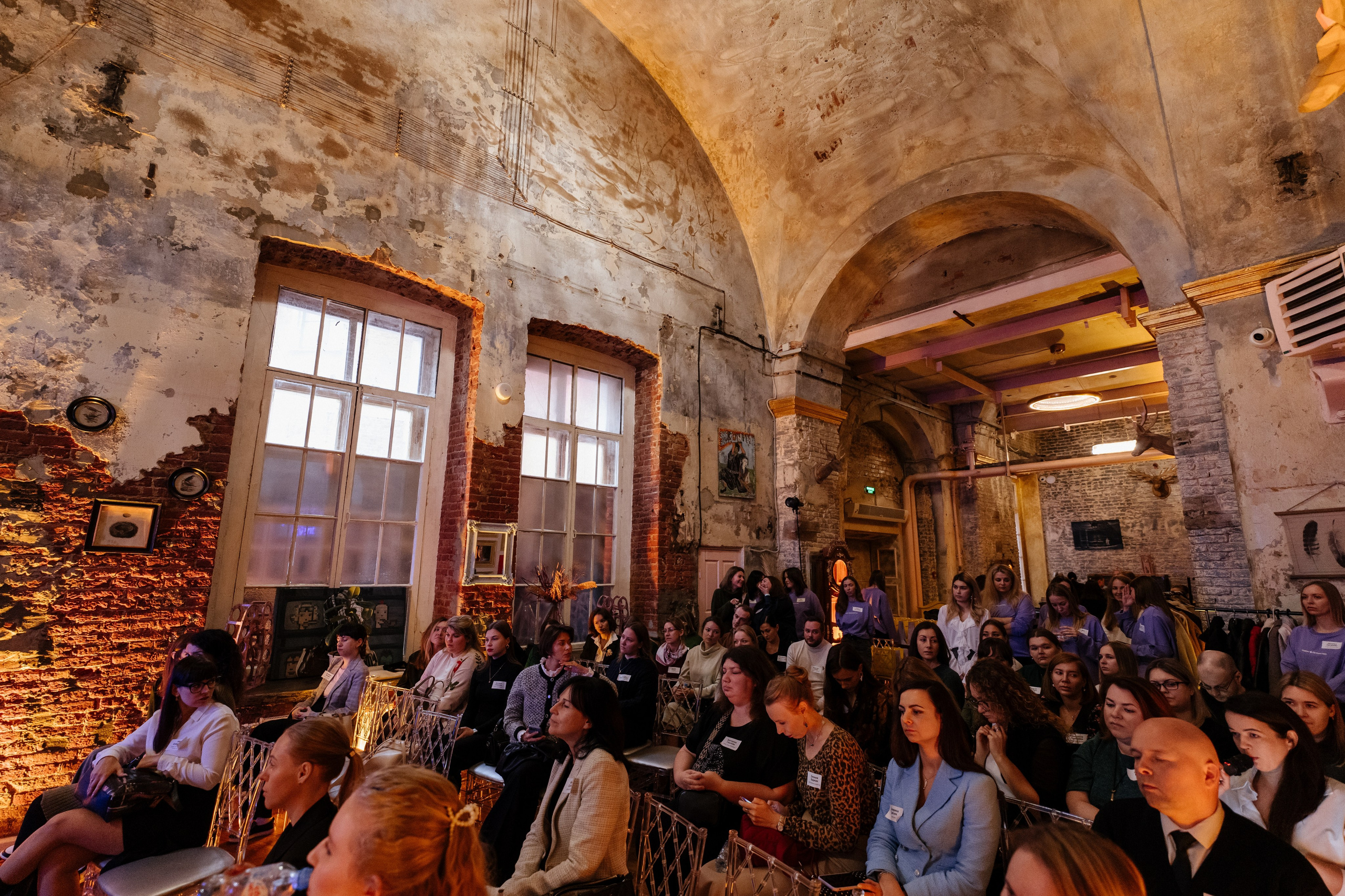 Яндекс путешествия, бизнес завтрак. Андрей Сухинин репортажный свадебный фотограф Санкт-Петербург