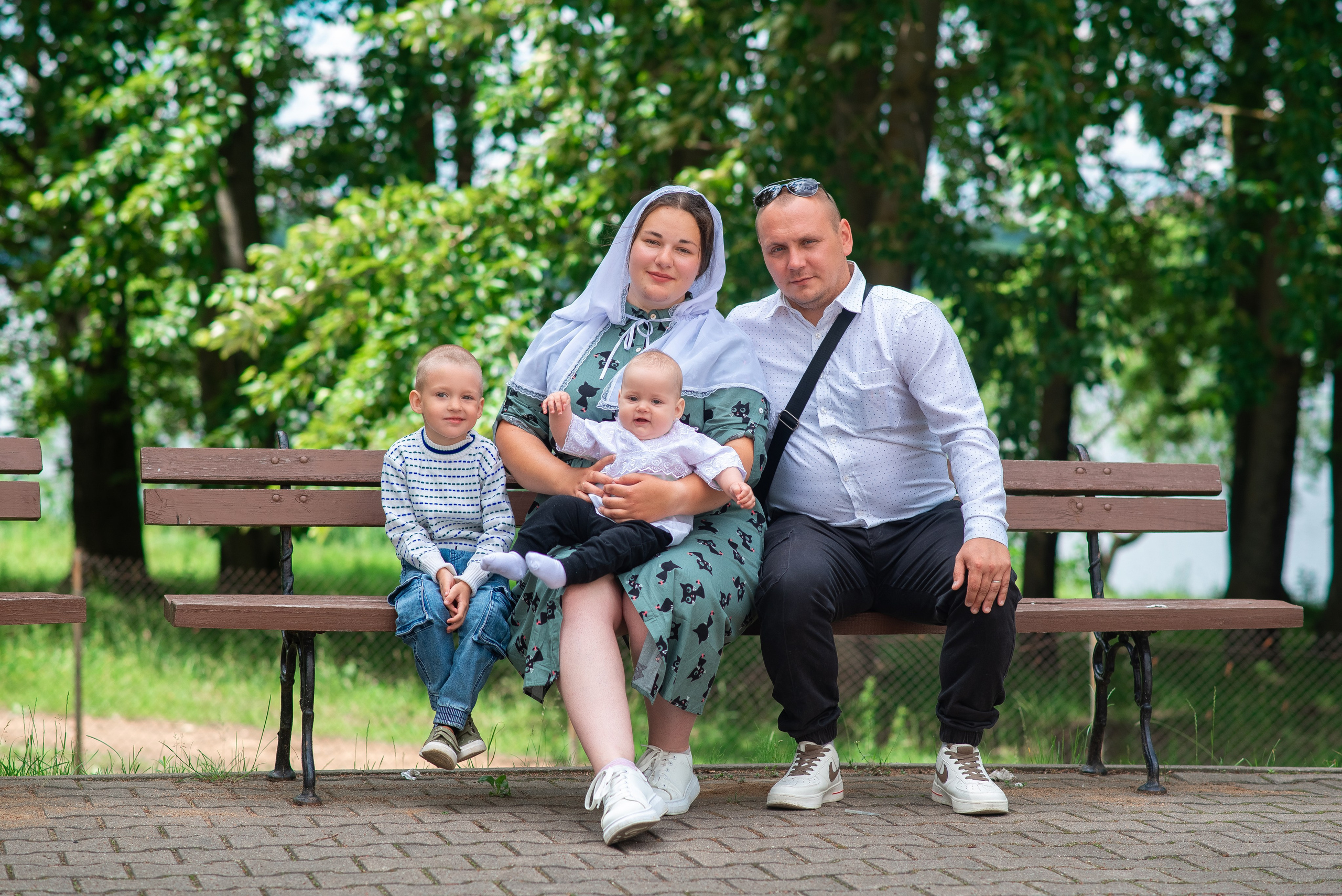 Крещение Дианы в хр. Иконы Минской. Семейный фотограф на выписку из роддома и крещение Минск Настя Гришук
