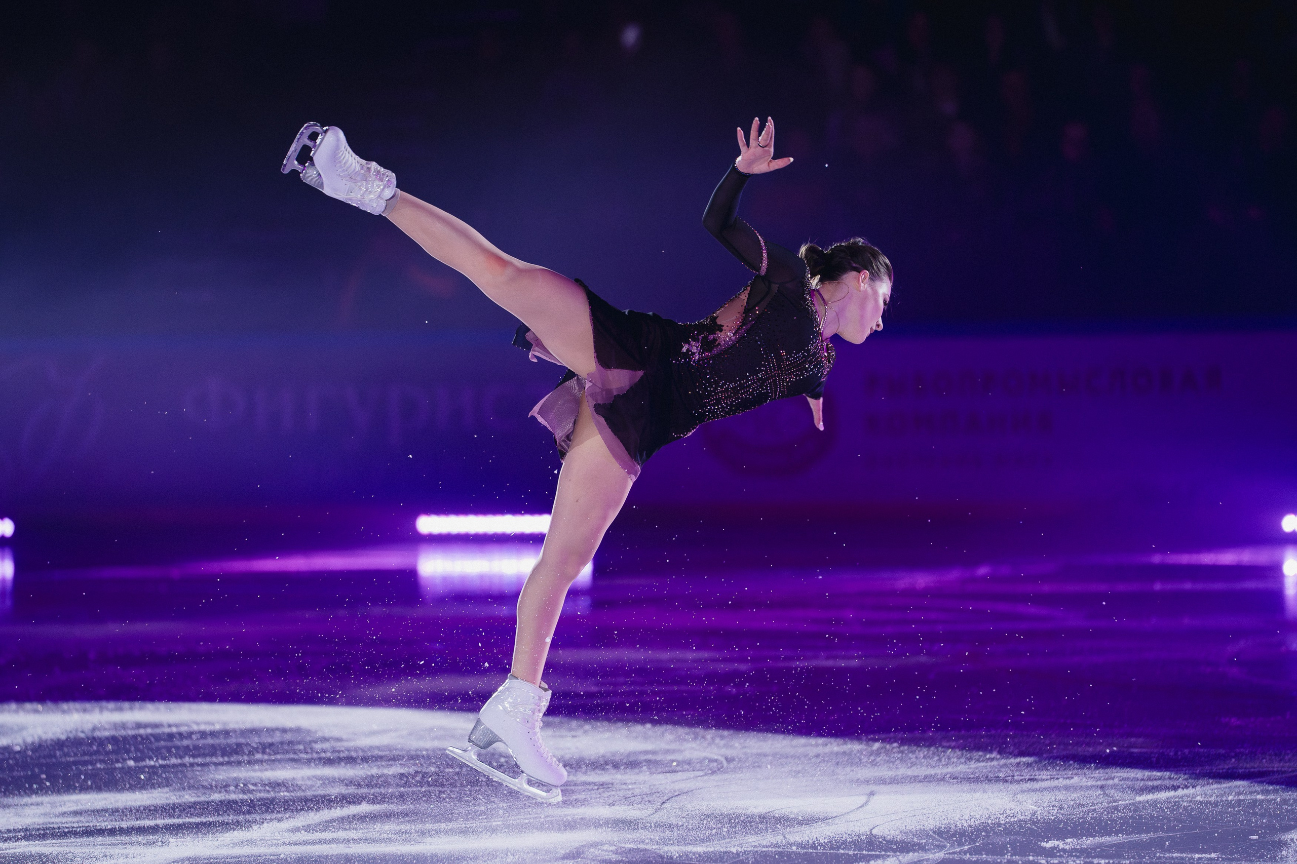 Шоу Этери Тутберидзе в Новосибирске. Воробьева Ксения — Спортивный и танцевальный фотограф Новосибирск