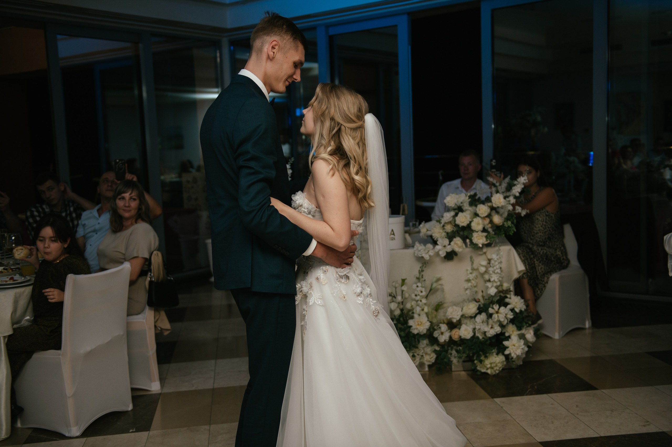 Александр и Александра. Свадебный, женский, семейный фотограф в Севастополе Юлия Мошенко