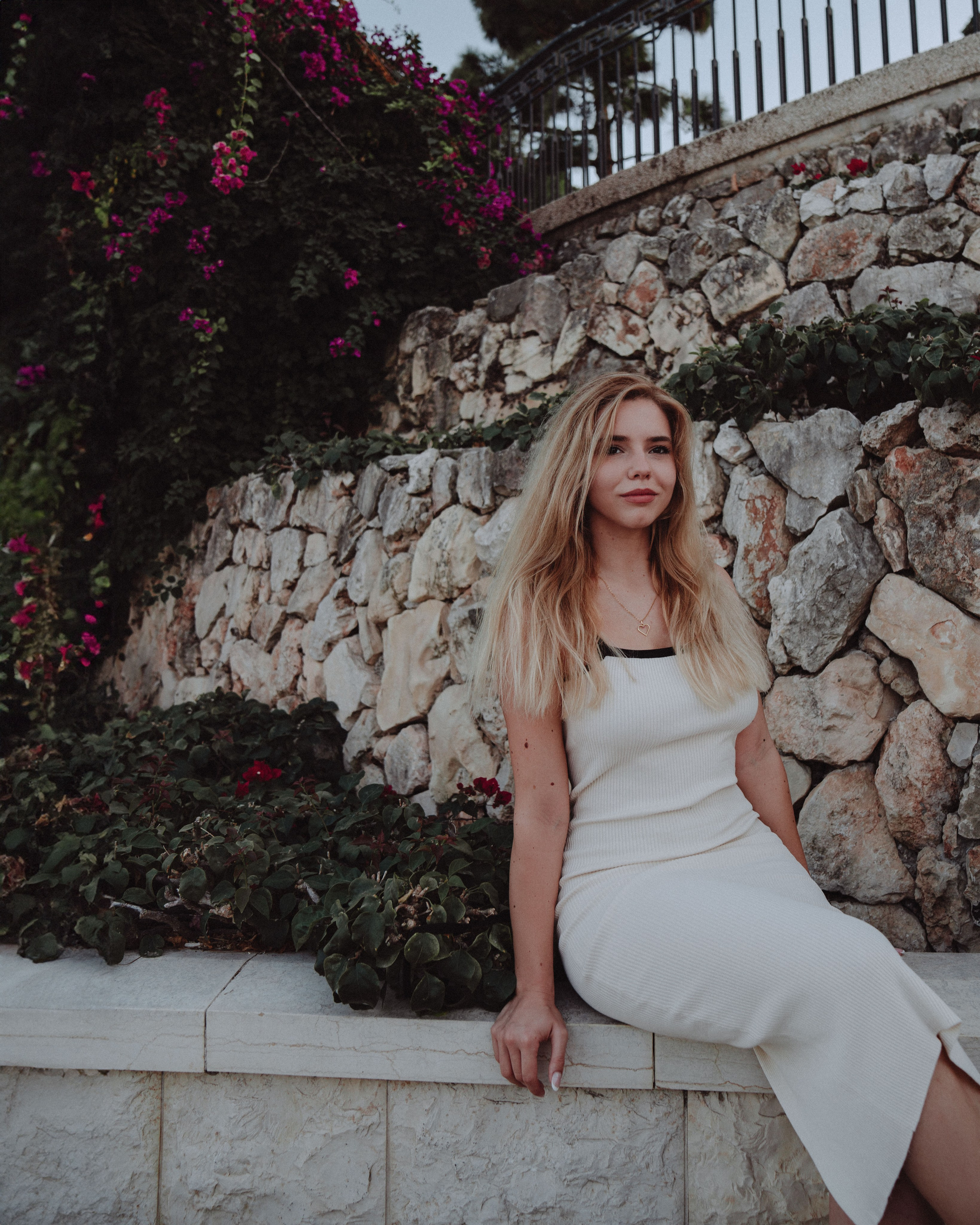 В цветущем саду. Портретный и свадебный фотограф в Москве Финкельштенй Анна