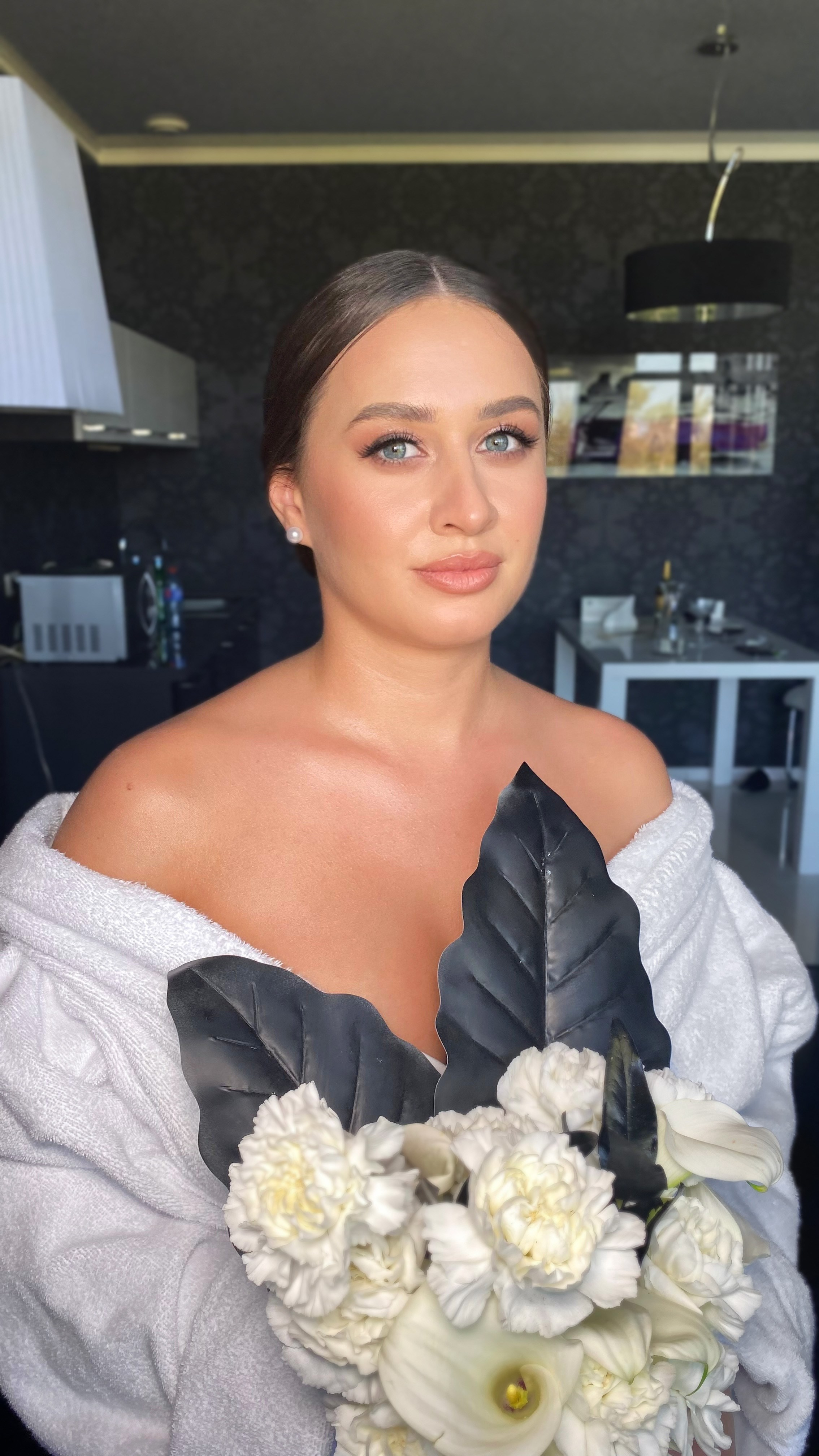 Свадебные образы. Свадебный стилист по прическам и макияжу в Ростове-на-Дону Даниэла Дар