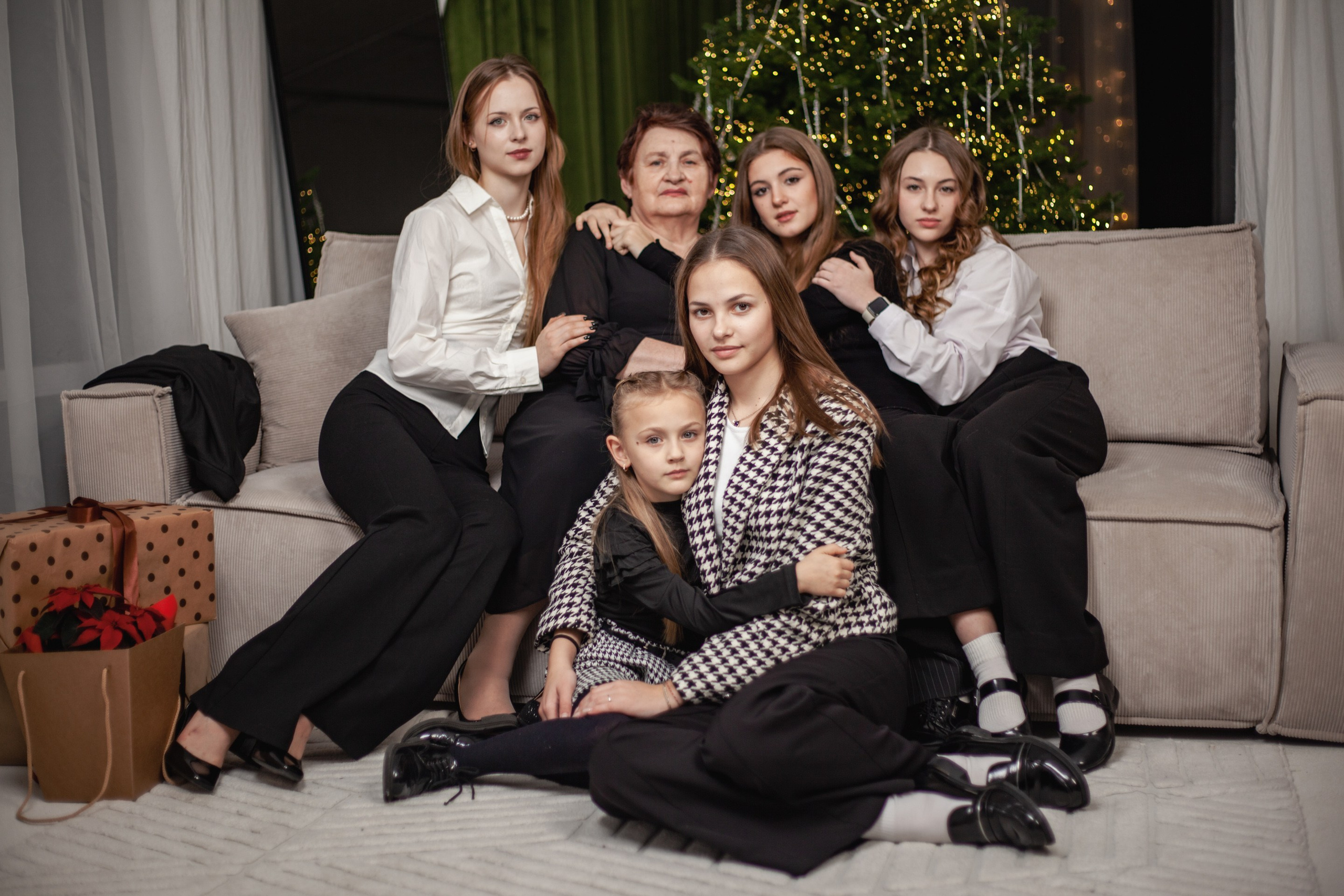 Новогодняя Студия. Уличный фотограф Города N