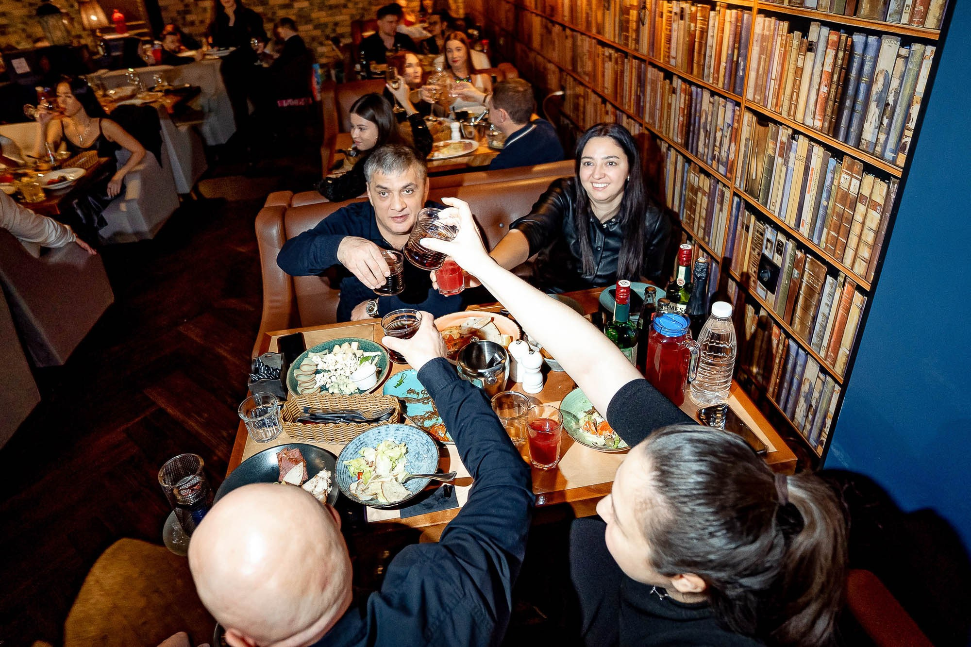 Новый год 2024 в Peoples. Сергей Кошкин. Репортажная и ивент-фотография в Сургуте