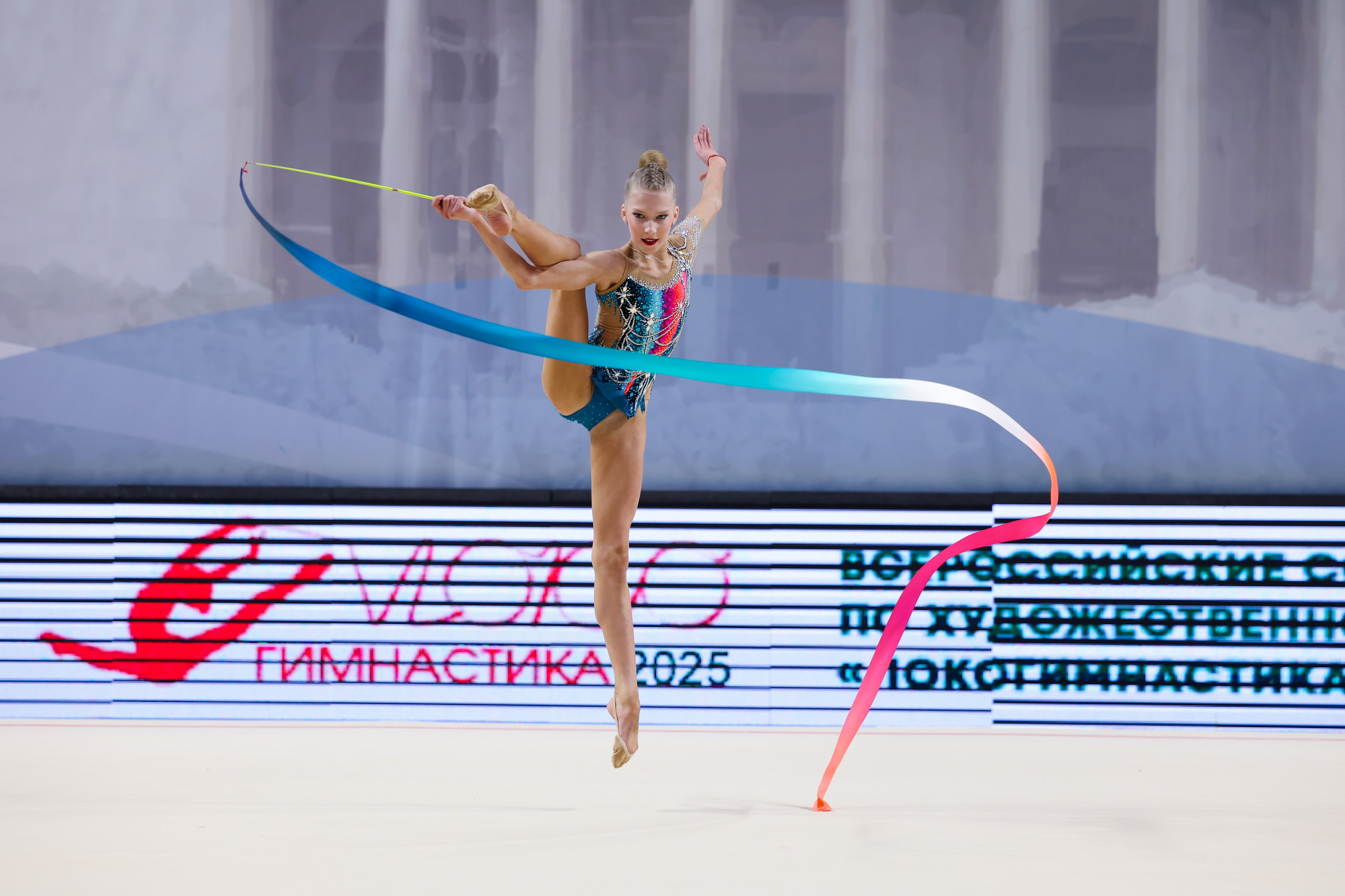 Локогимнастика 2025 11-13.04.2025. Спортивный и репортажный фотограф Антон Тереханов