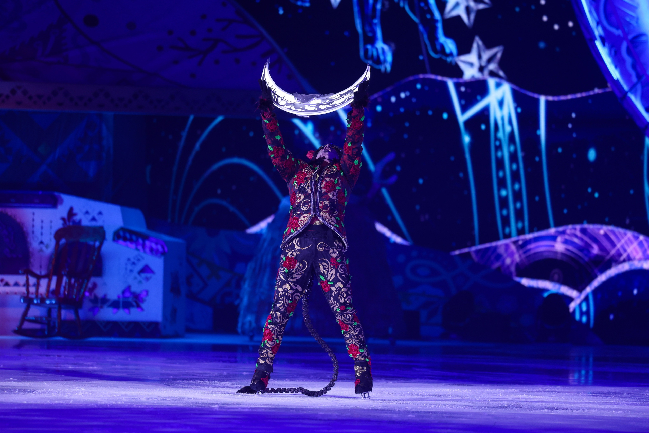 «Вечера на хуторе» ледовое шоу 25.12.2025. Спортивный и репортажный фотограф Антон Тереханов