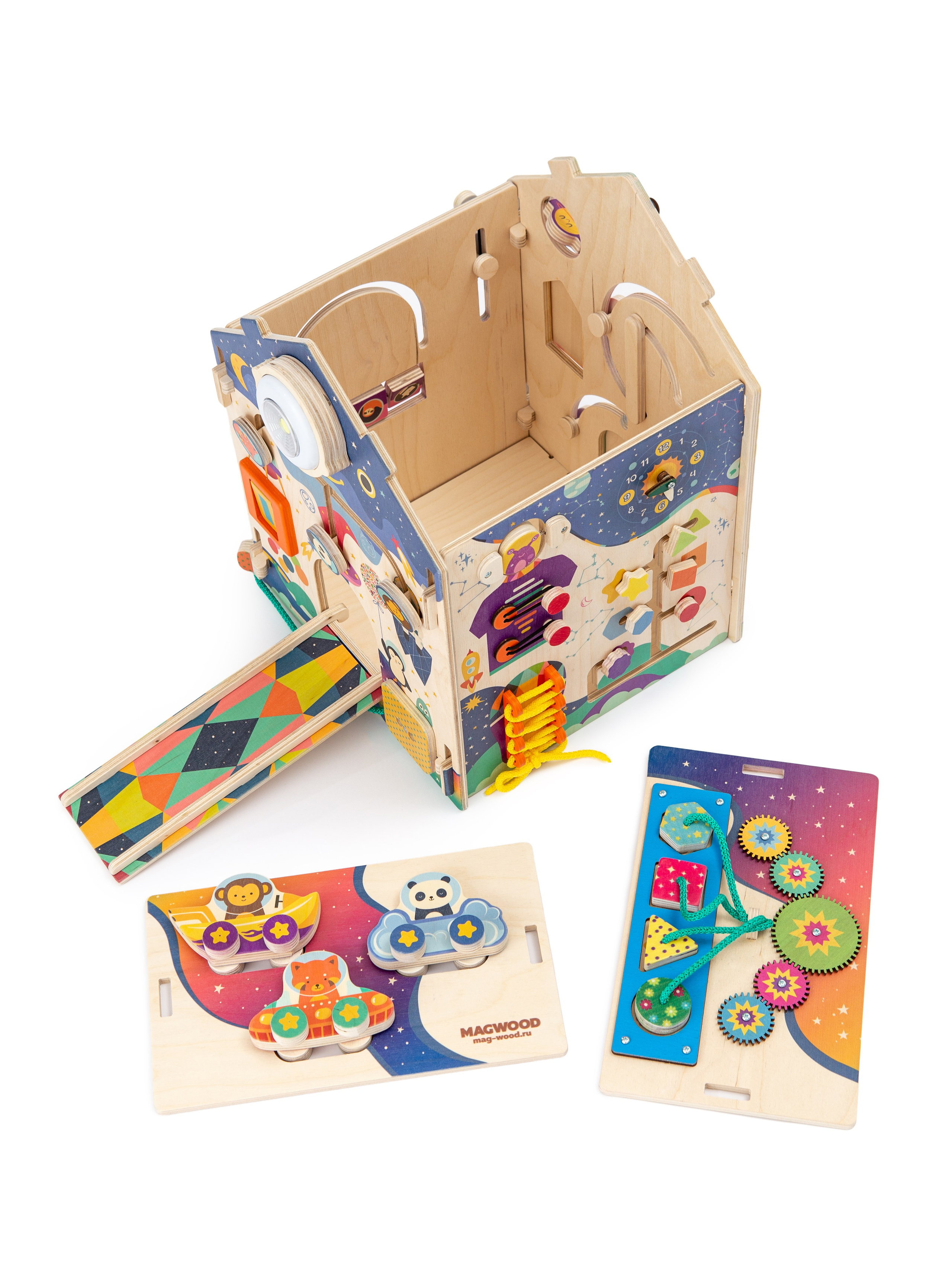 Бизидомики на белом фоне. Главная