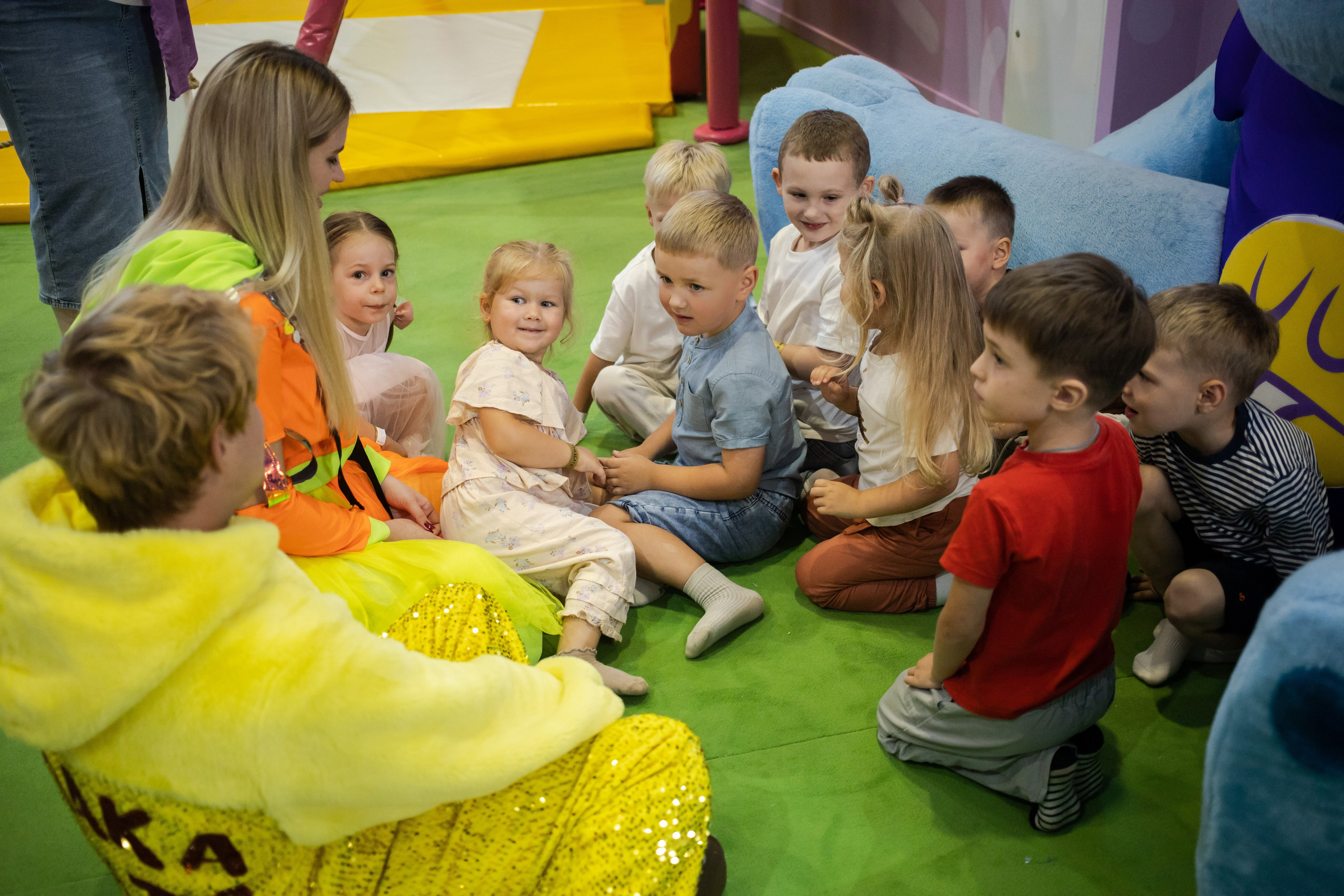 Марату 5. Фотографии с любовью