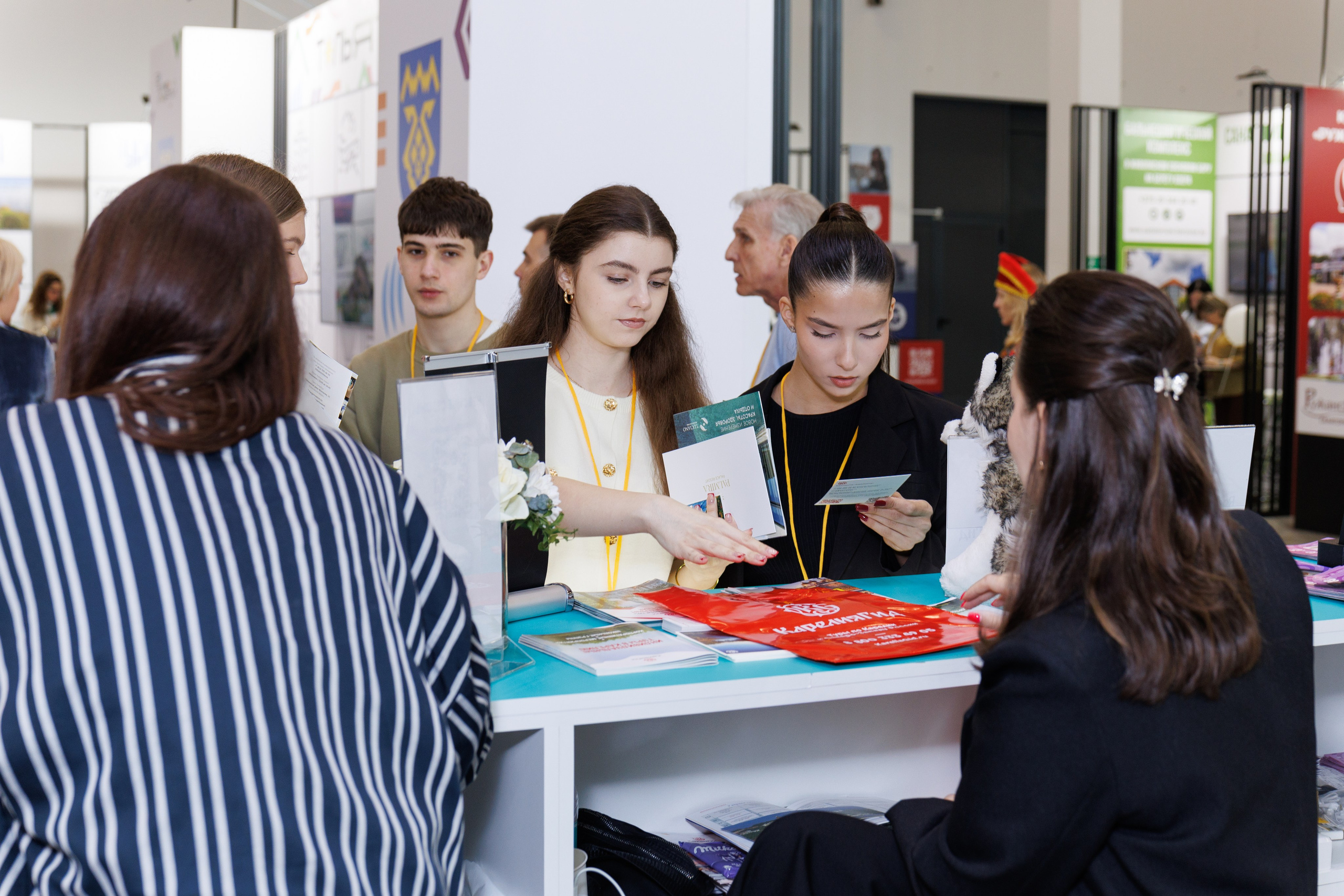 Интурмаркет в Нижнем Новгороде. Репортажный фотограф Нижний Новгород. Фотограф в Нижнем Новгороде Александр Хамов