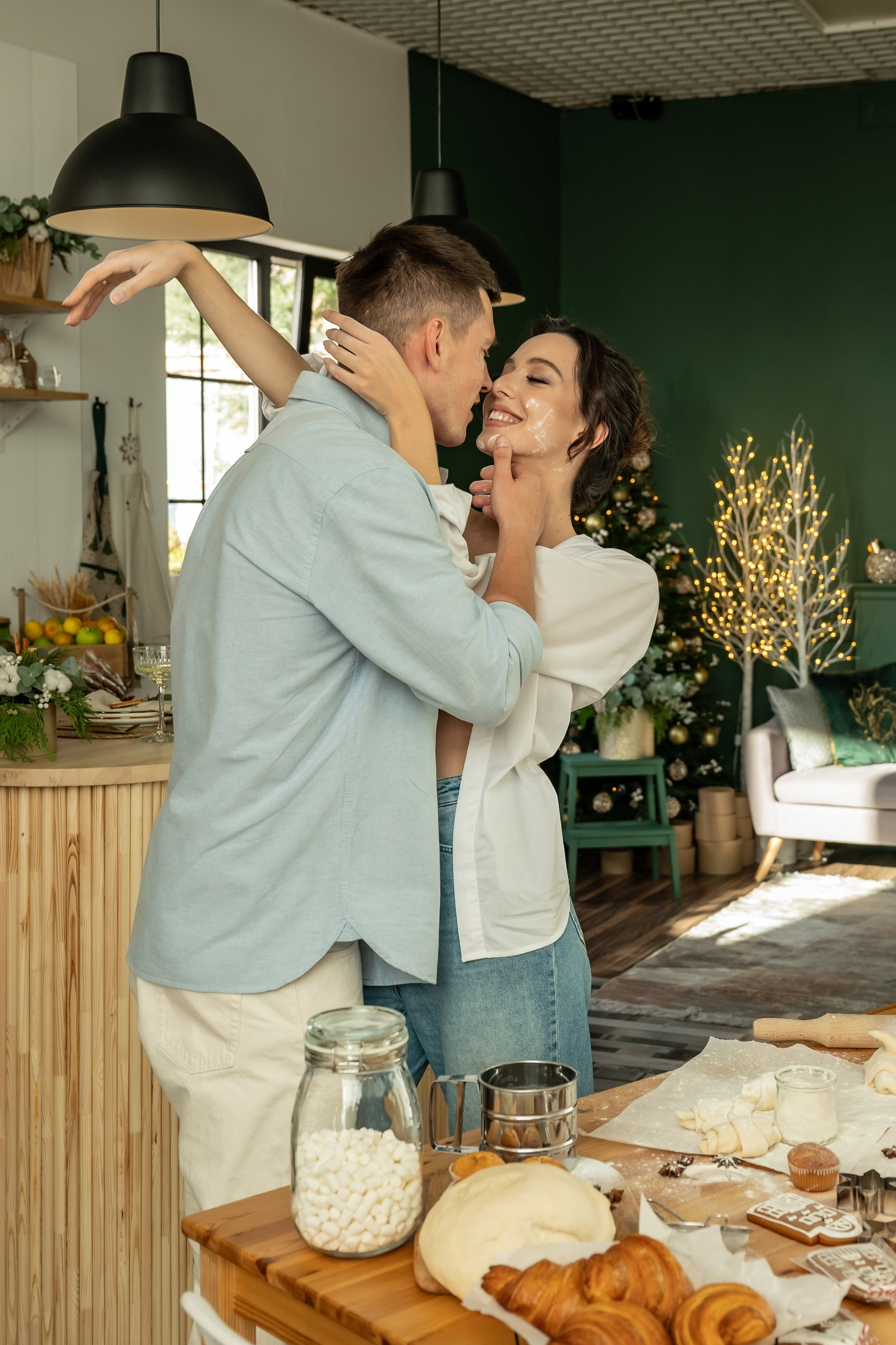 Влюбленные на кухне. Наталья Слесаренко фотограф в Сочи