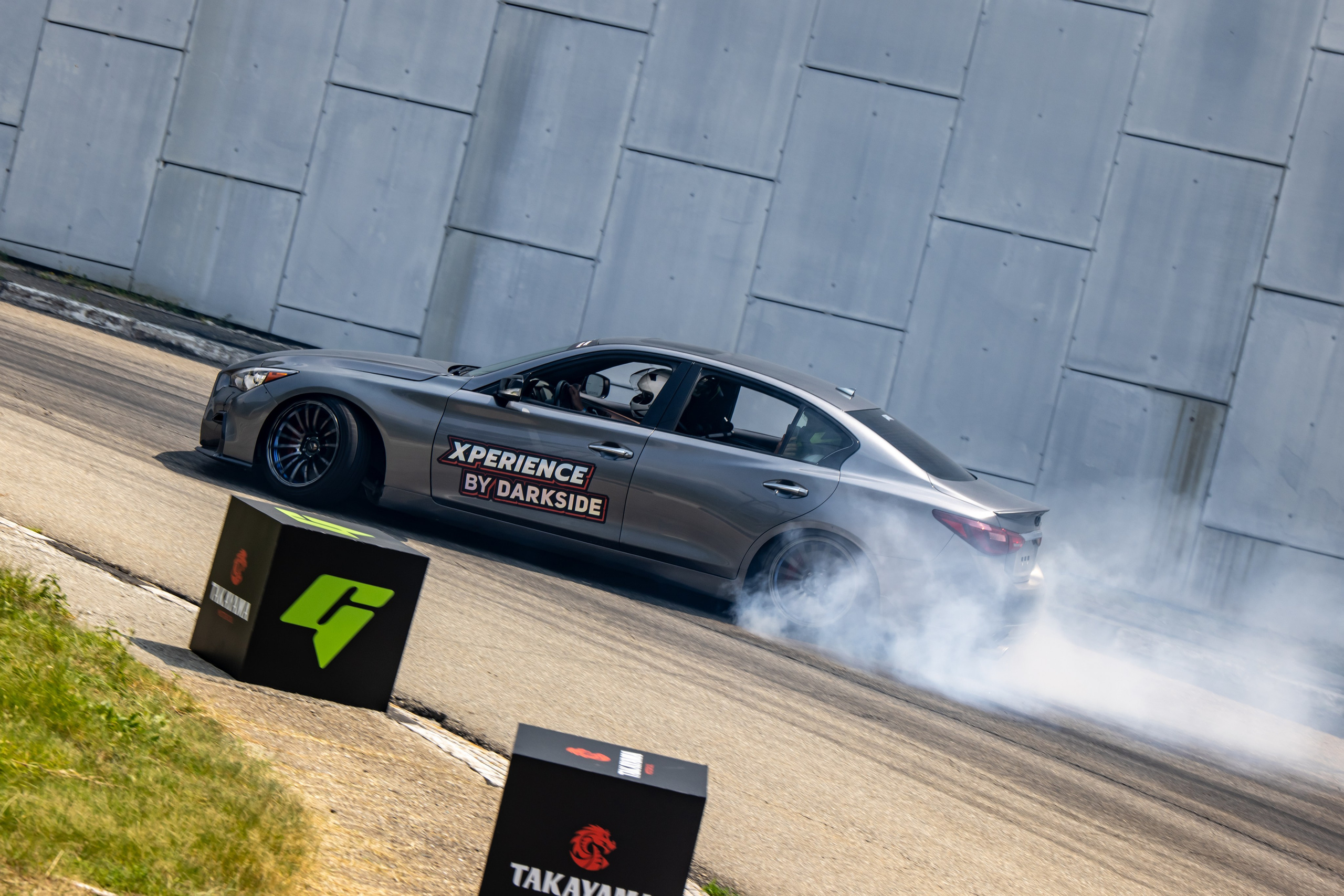 Grounded event. Репортажная, студийная, свадебная, автоспорт, коммерческая, фотосессия: Фотографы Николай и Елена DvoTar