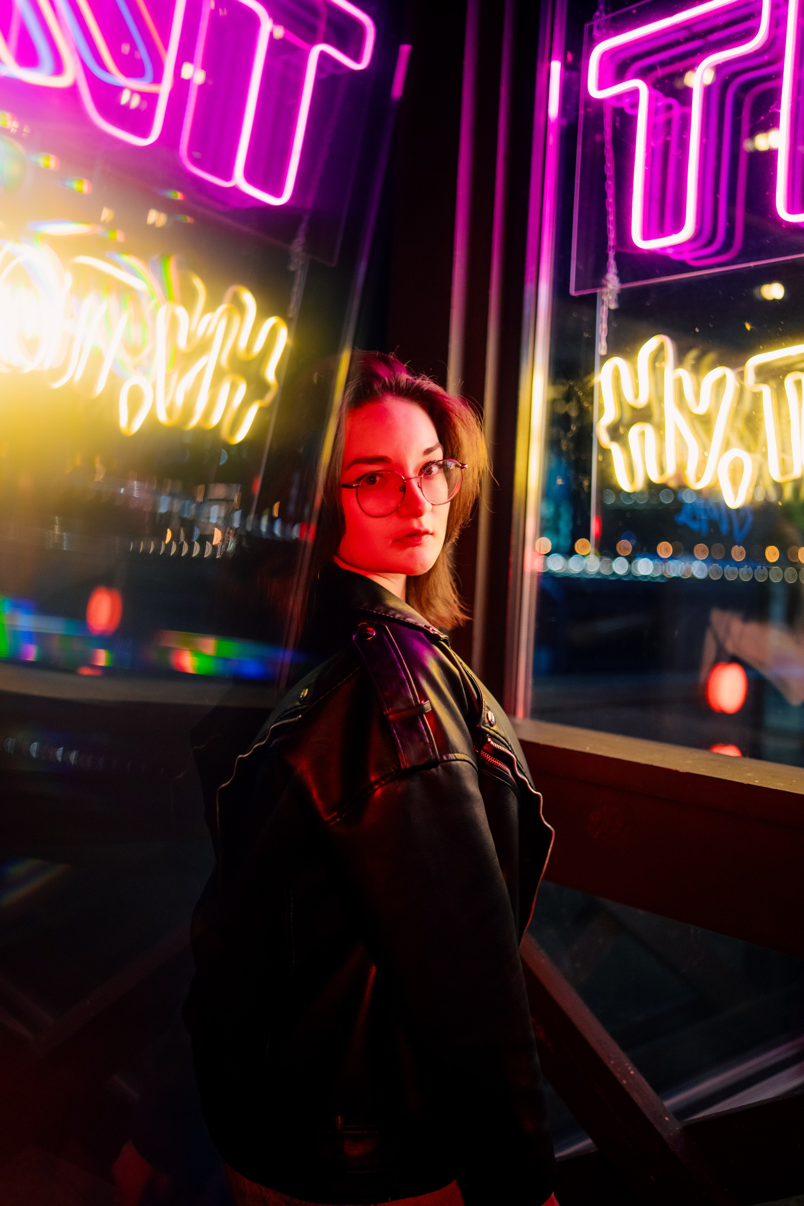 Юля | Палитра неоновых огней. Felixtones