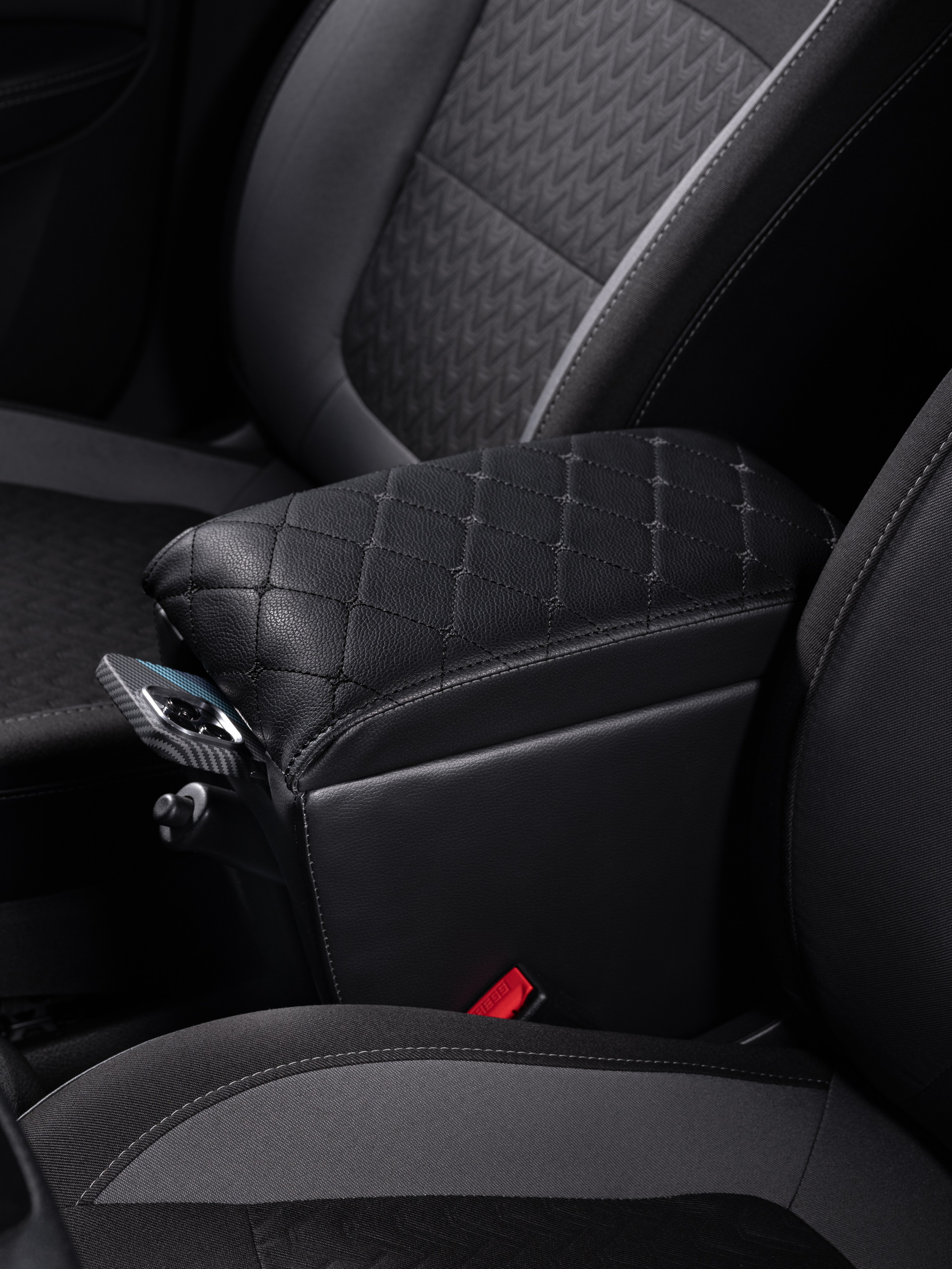 Автоподлокотники 2. Предметный фотограф, фото для маркетплейсов Пятигорск, КМВ