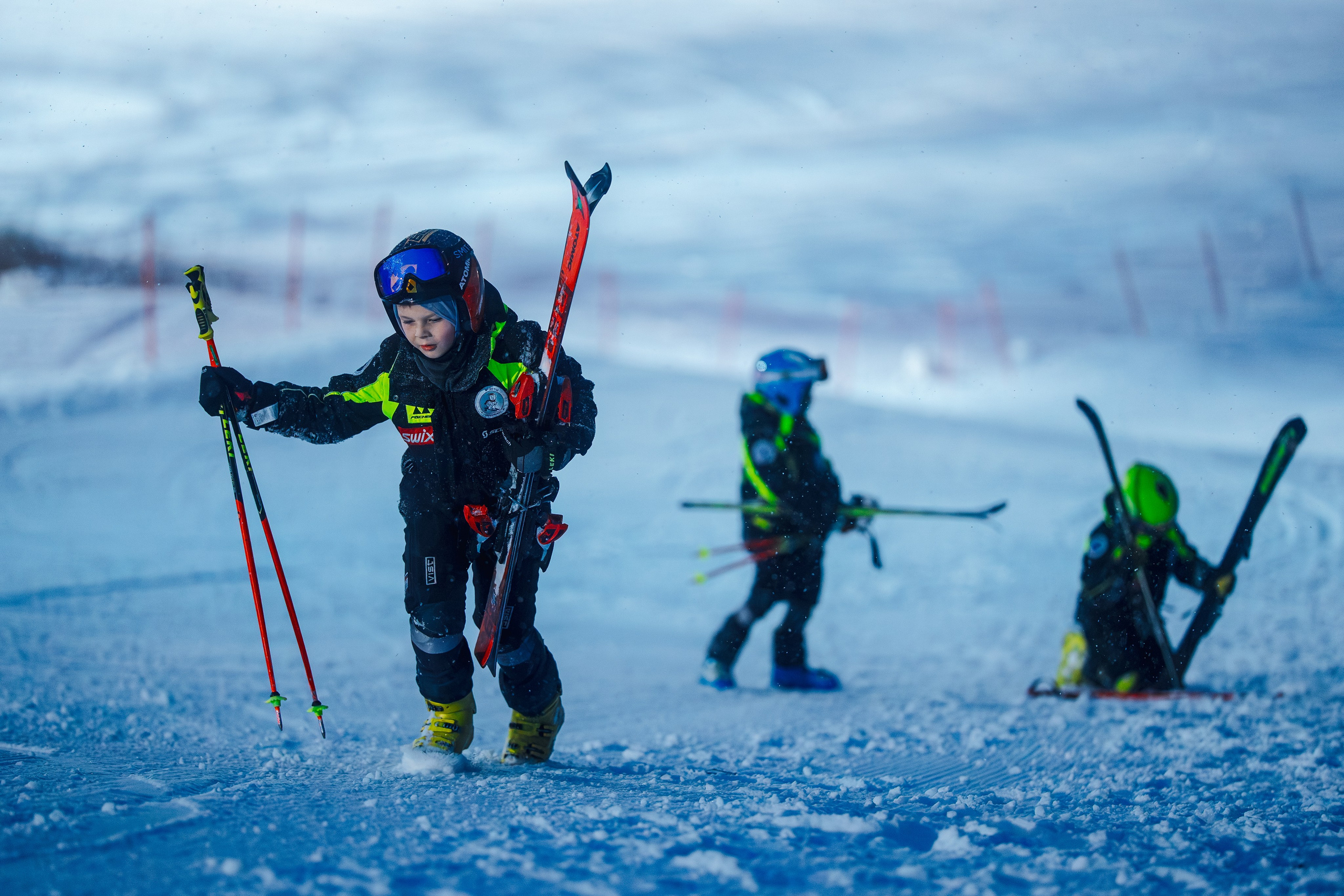 2025.12.25 | Горные лыжи. Тренировка. Шуколово, 5й склон. Фотограф Студитский Евгений