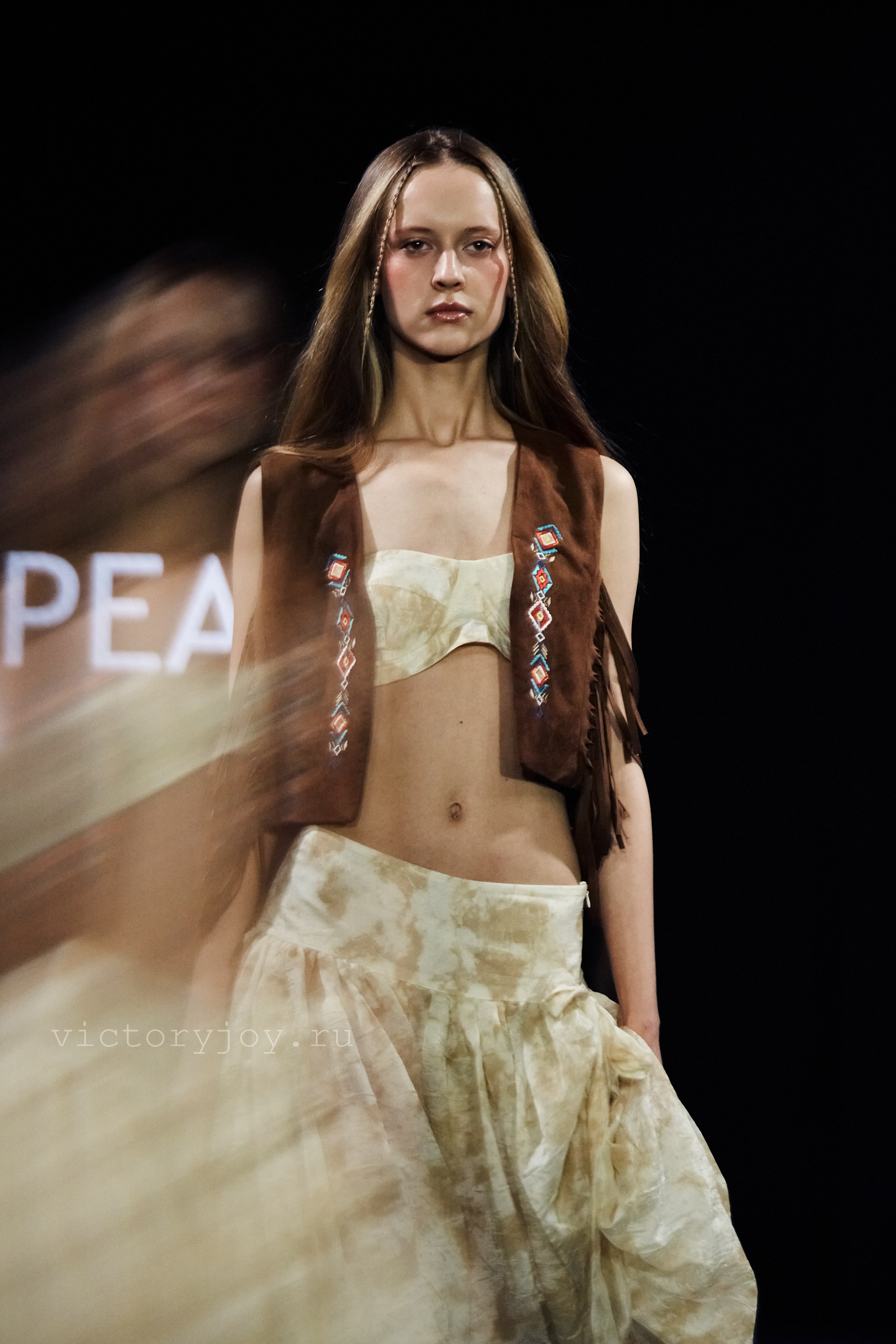 Sochi Fashion Week май 2026. Профессиональный фотограф в Сочи Виктория Джой. Обучение