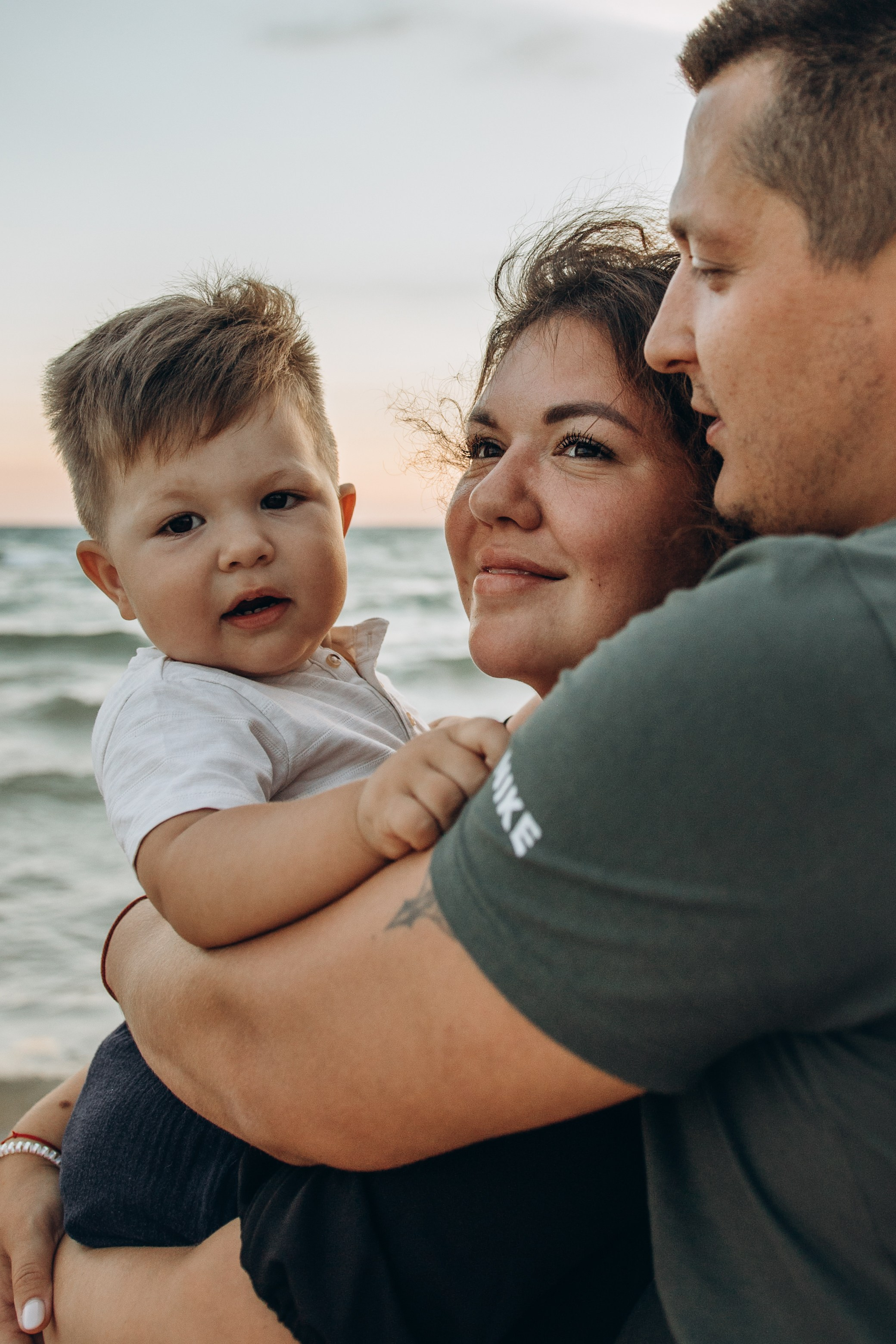 Михаил, Алена и Кирюша — встреча заката с любимыми. Семейный фотограф Новороссийск, Анапа, Геленджик — Юлия Давыдова