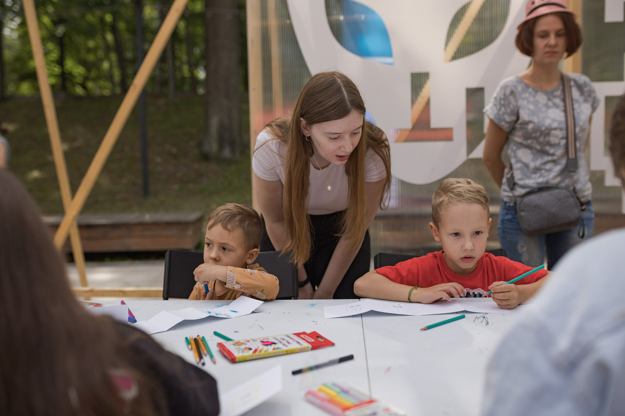 Книжный фестиваль «Смены» в Выксе 2024. Фотограф городских и семейных событий Артем Карпухин